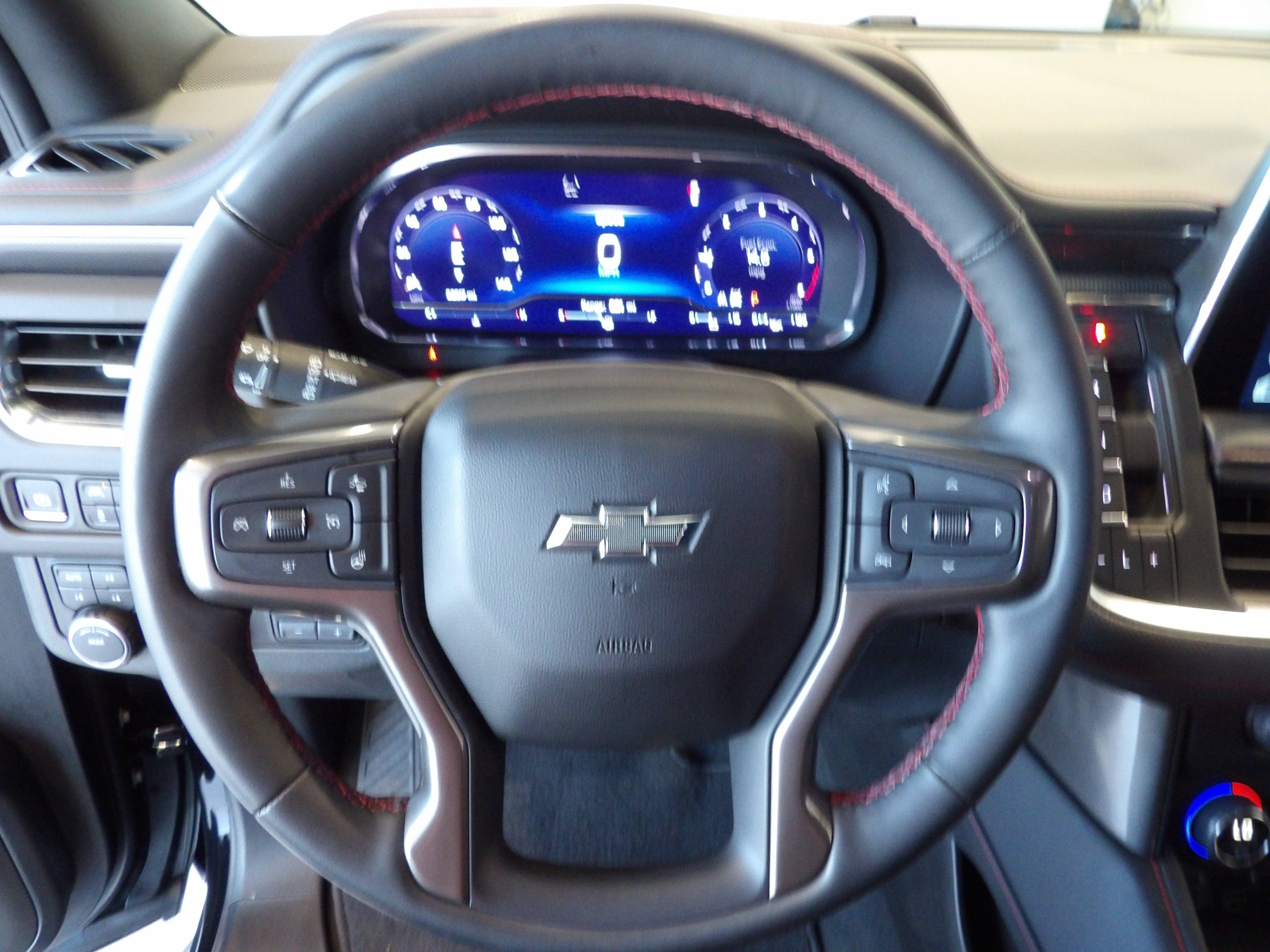 2023 Chevrolet Suburban RST