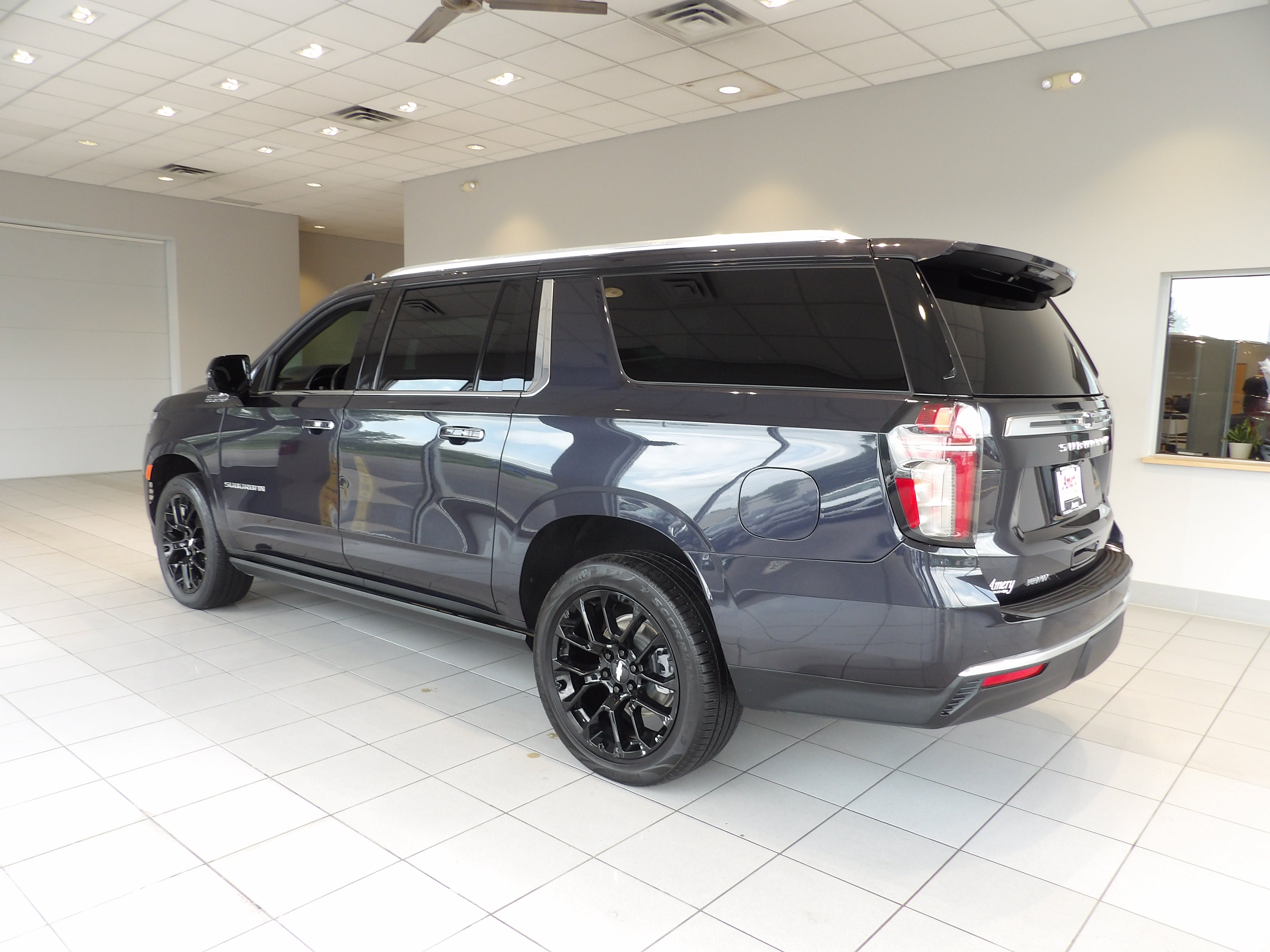 2023 Chevrolet Suburban High Country