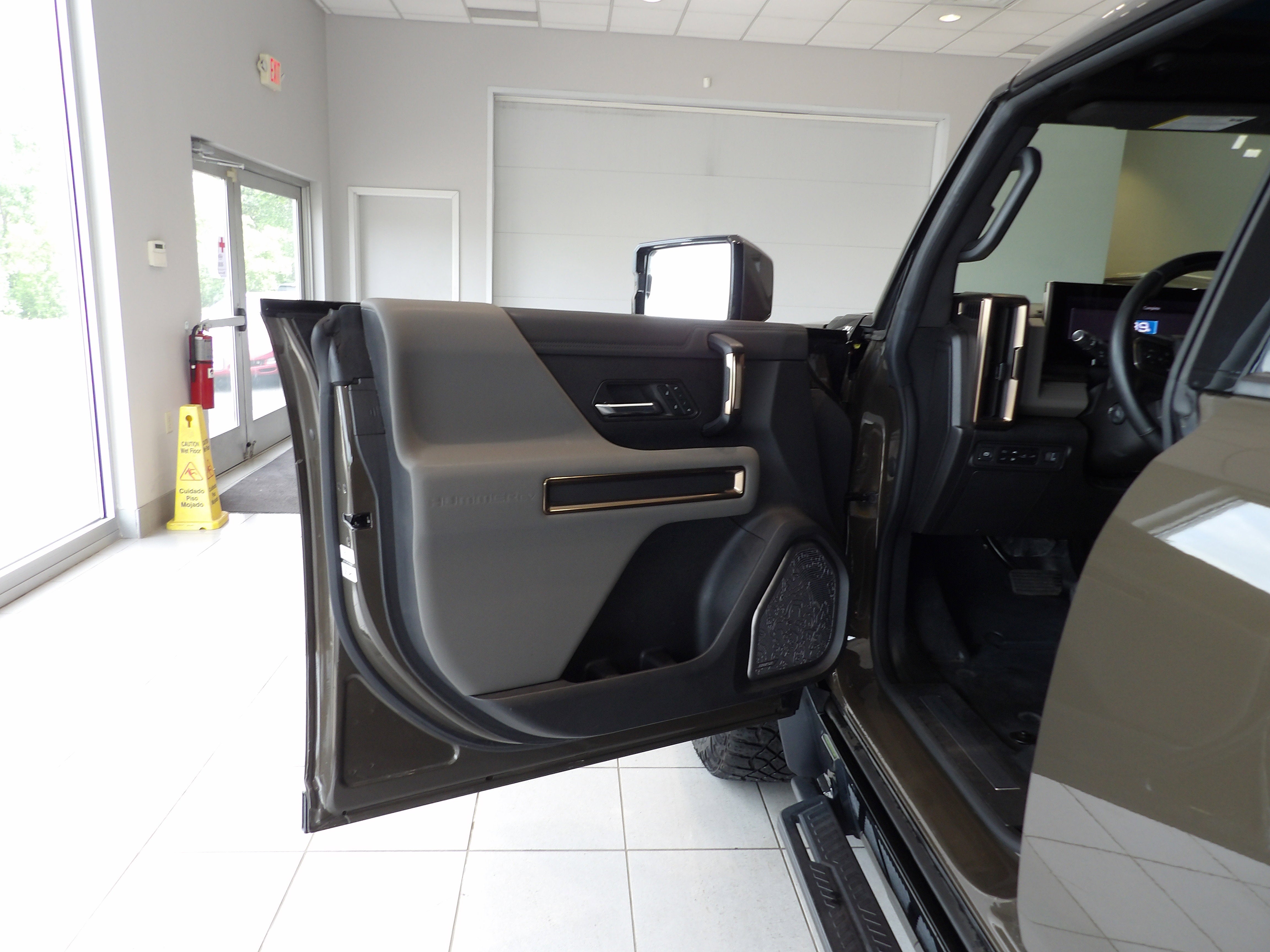 2024 GMC HUMMER EV Pickup 2X