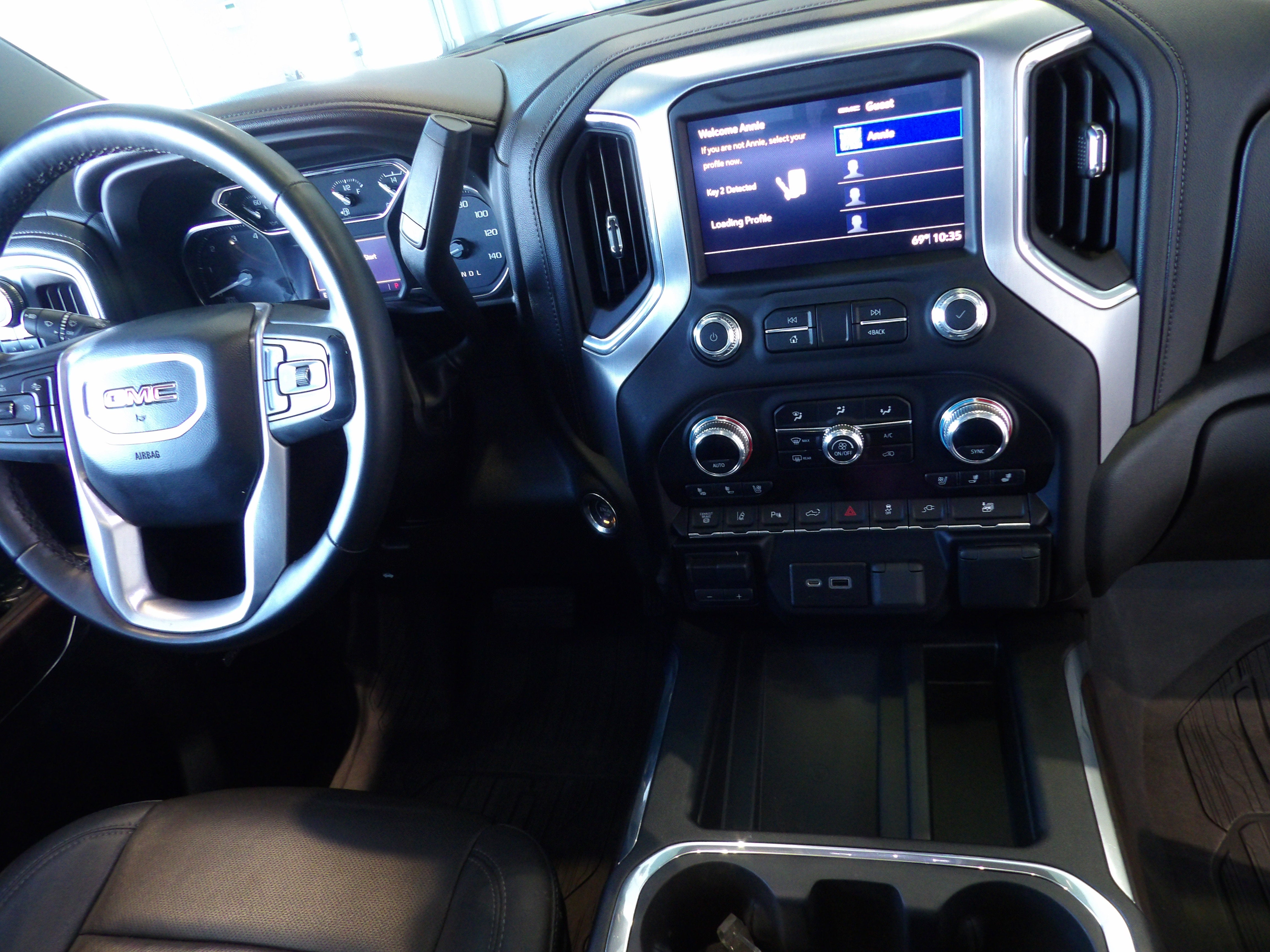 2023 GMC Sierra 2500 HD SLT