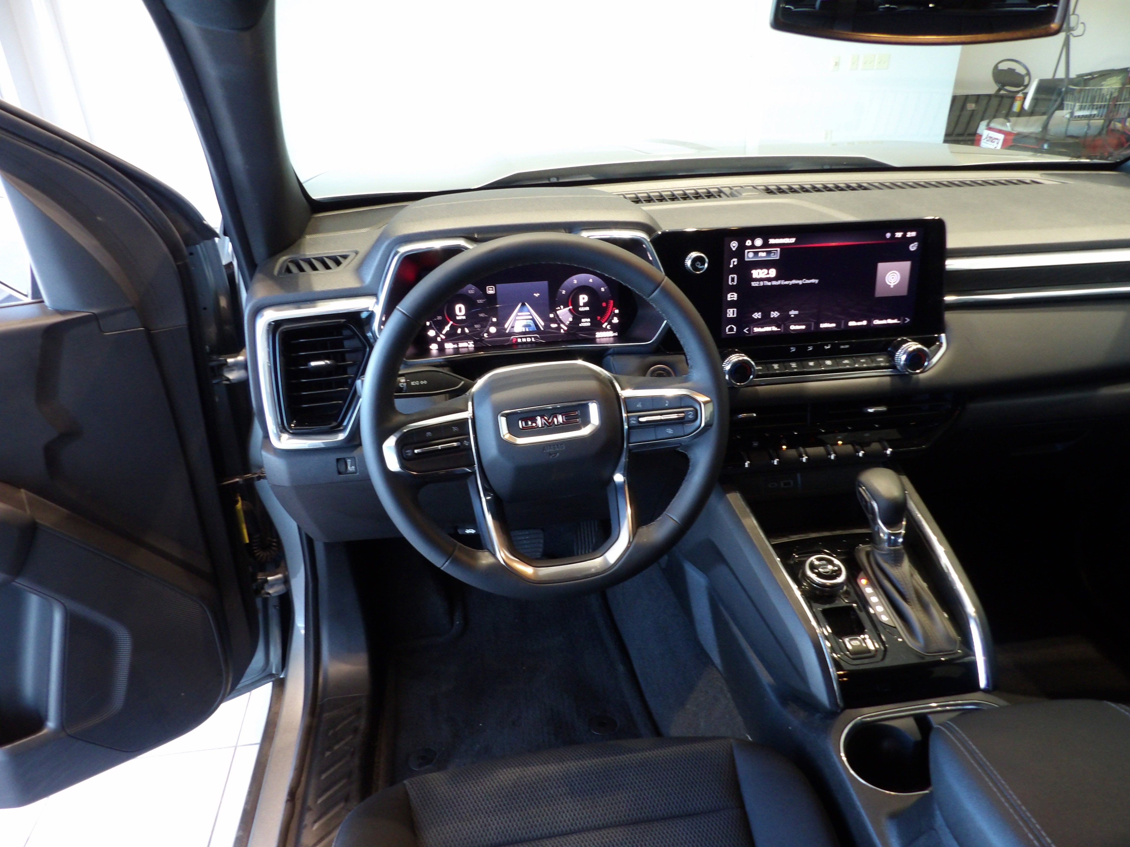 2024 GMC Canyon Elevation