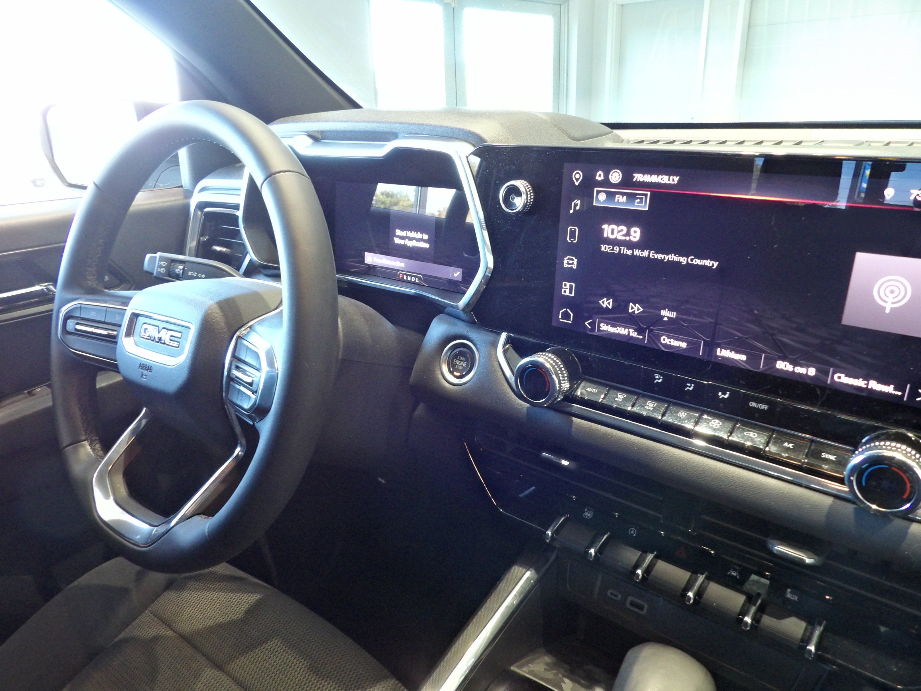 2024 GMC Canyon Elevation