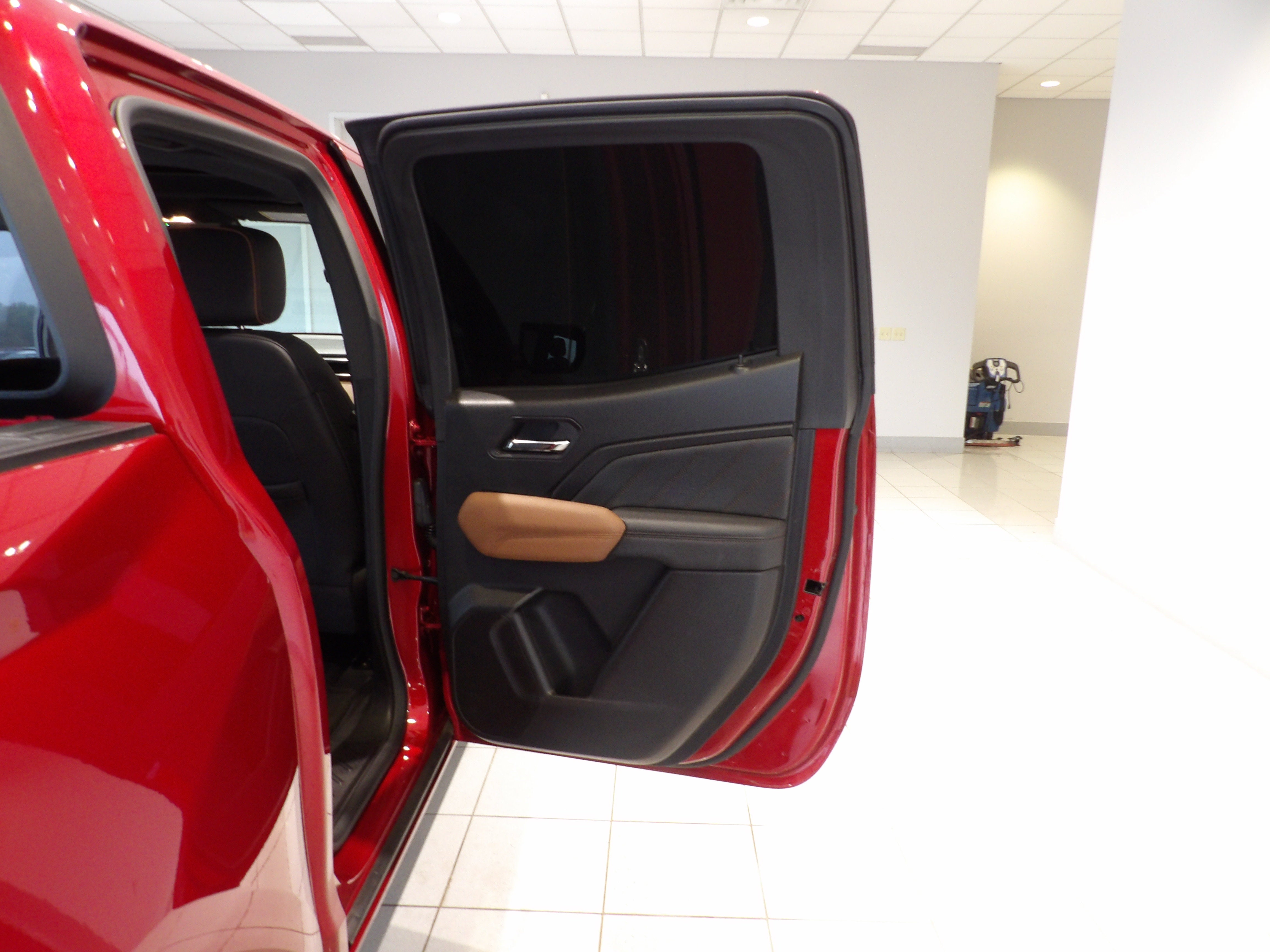 2024 GMC Canyon AT4