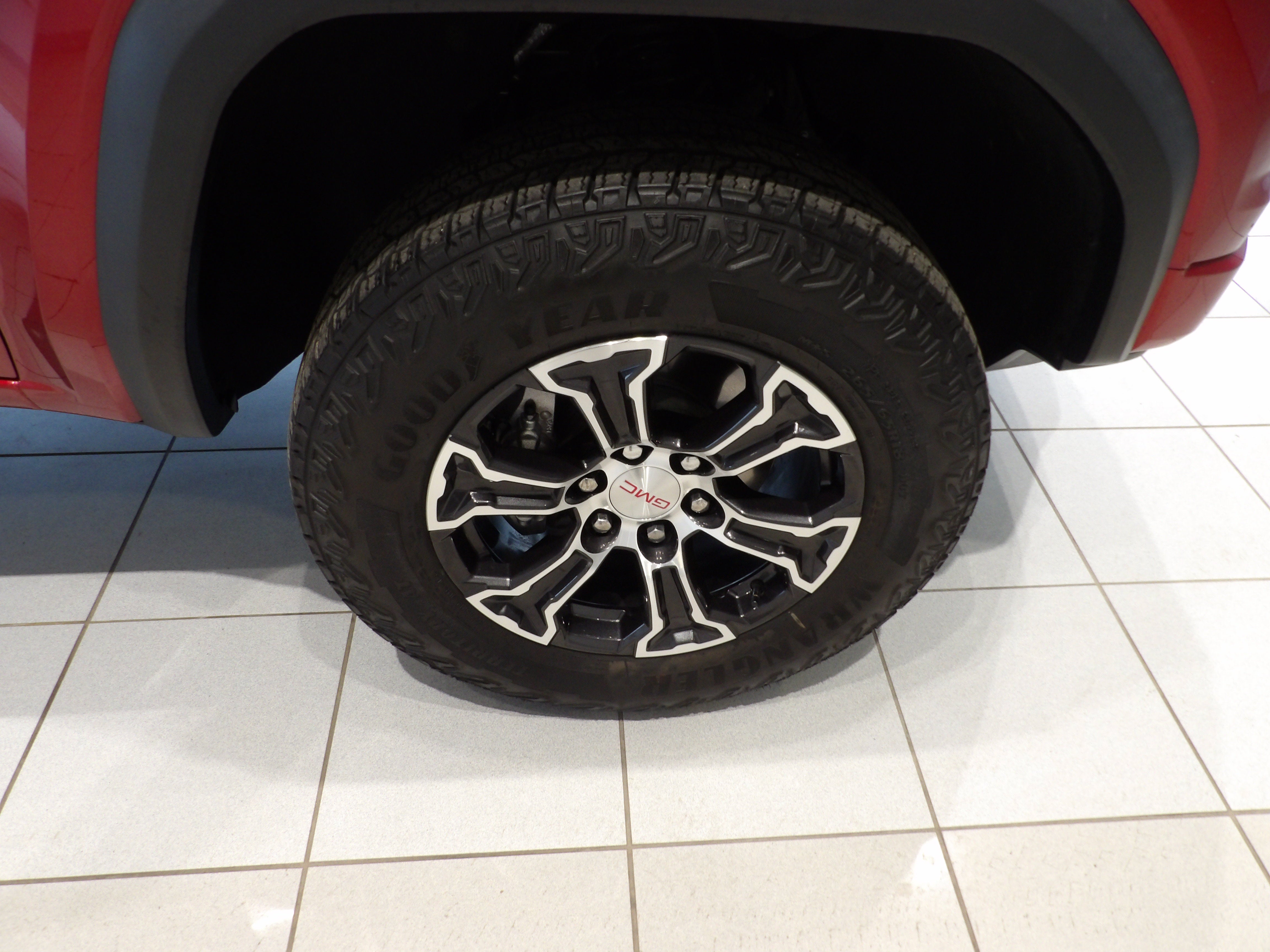 2024 GMC Canyon AT4