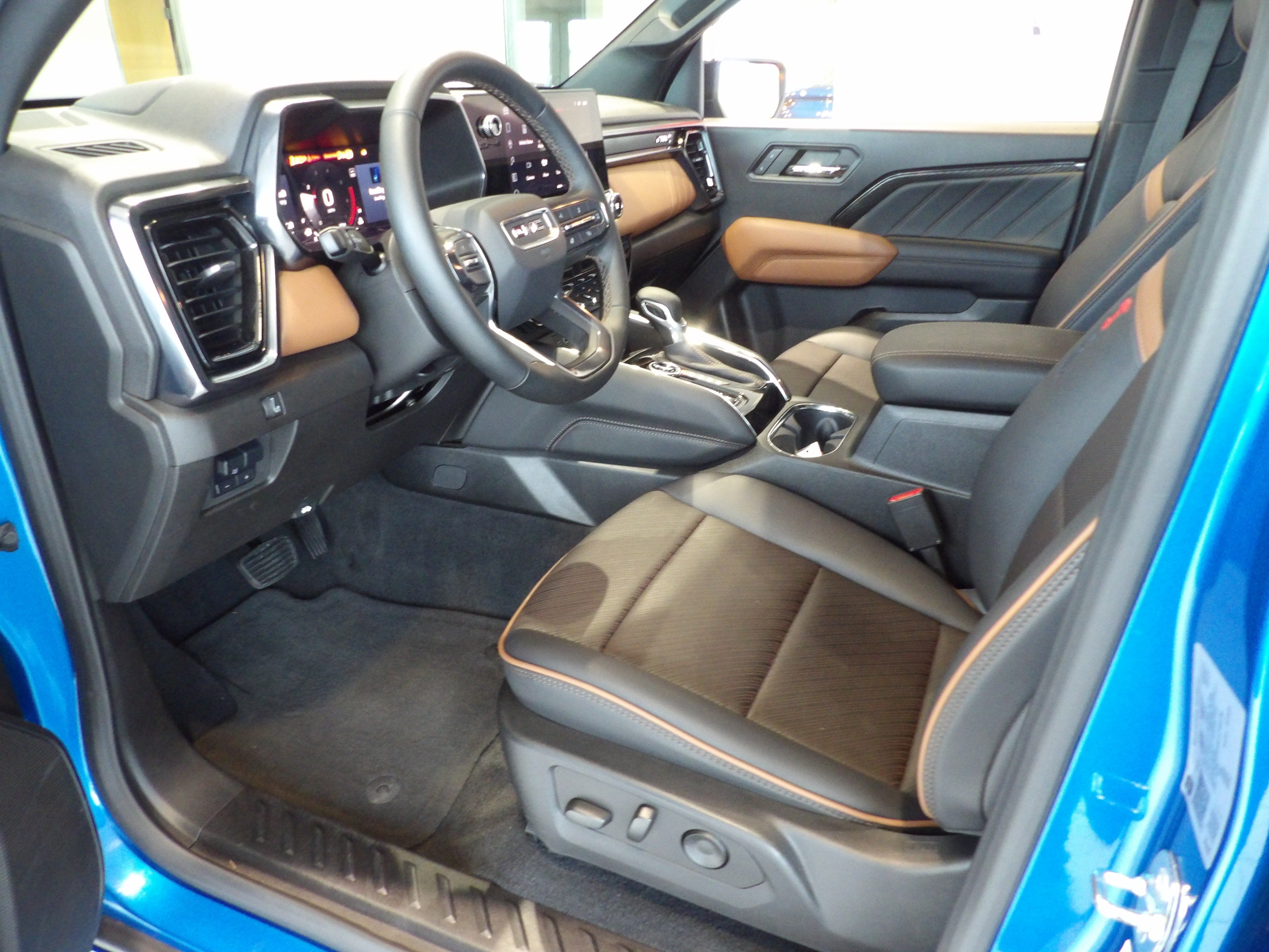 2024 GMC Canyon AT4