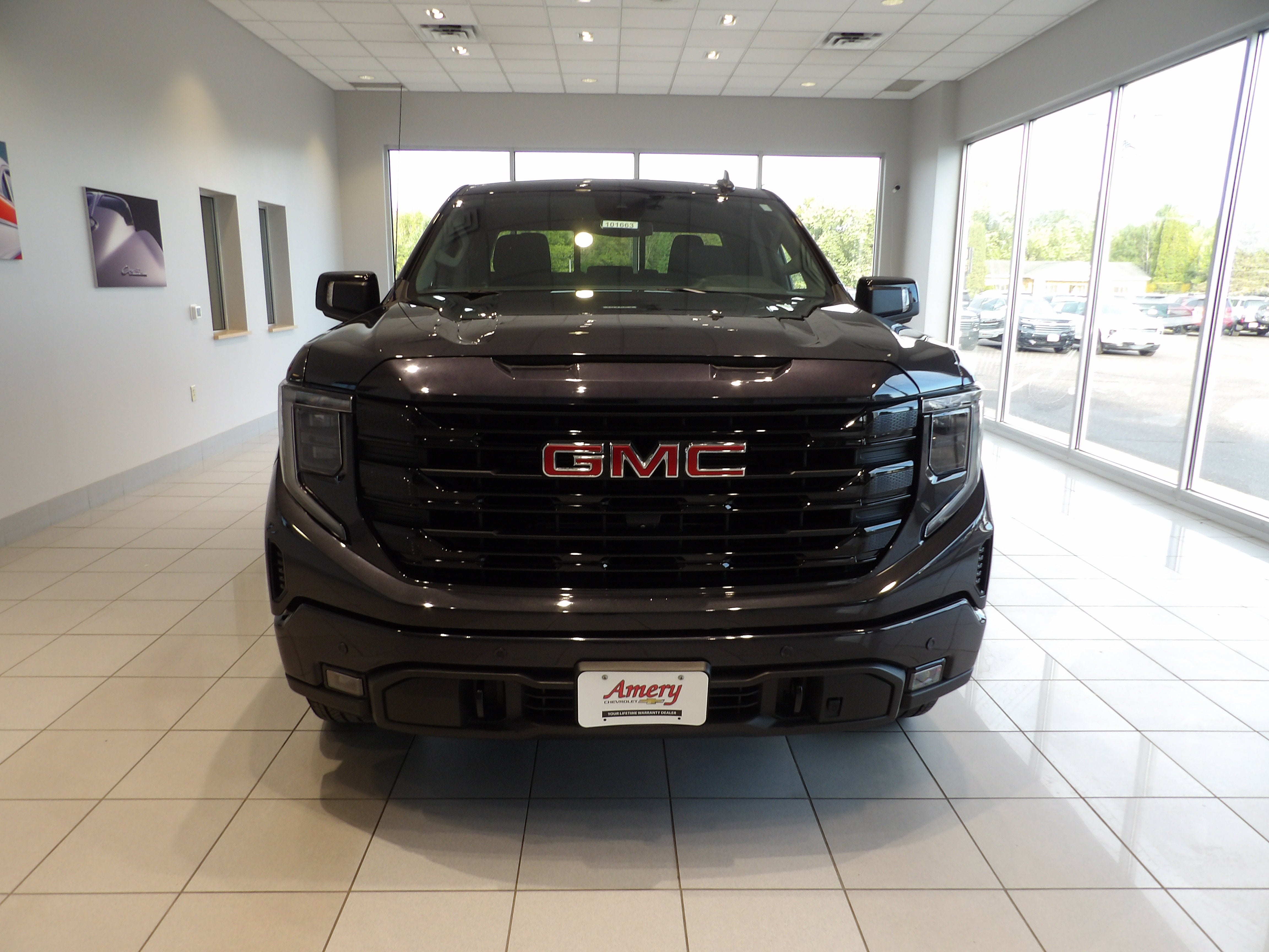 2025 GMC Sierra 1500 Elevation
