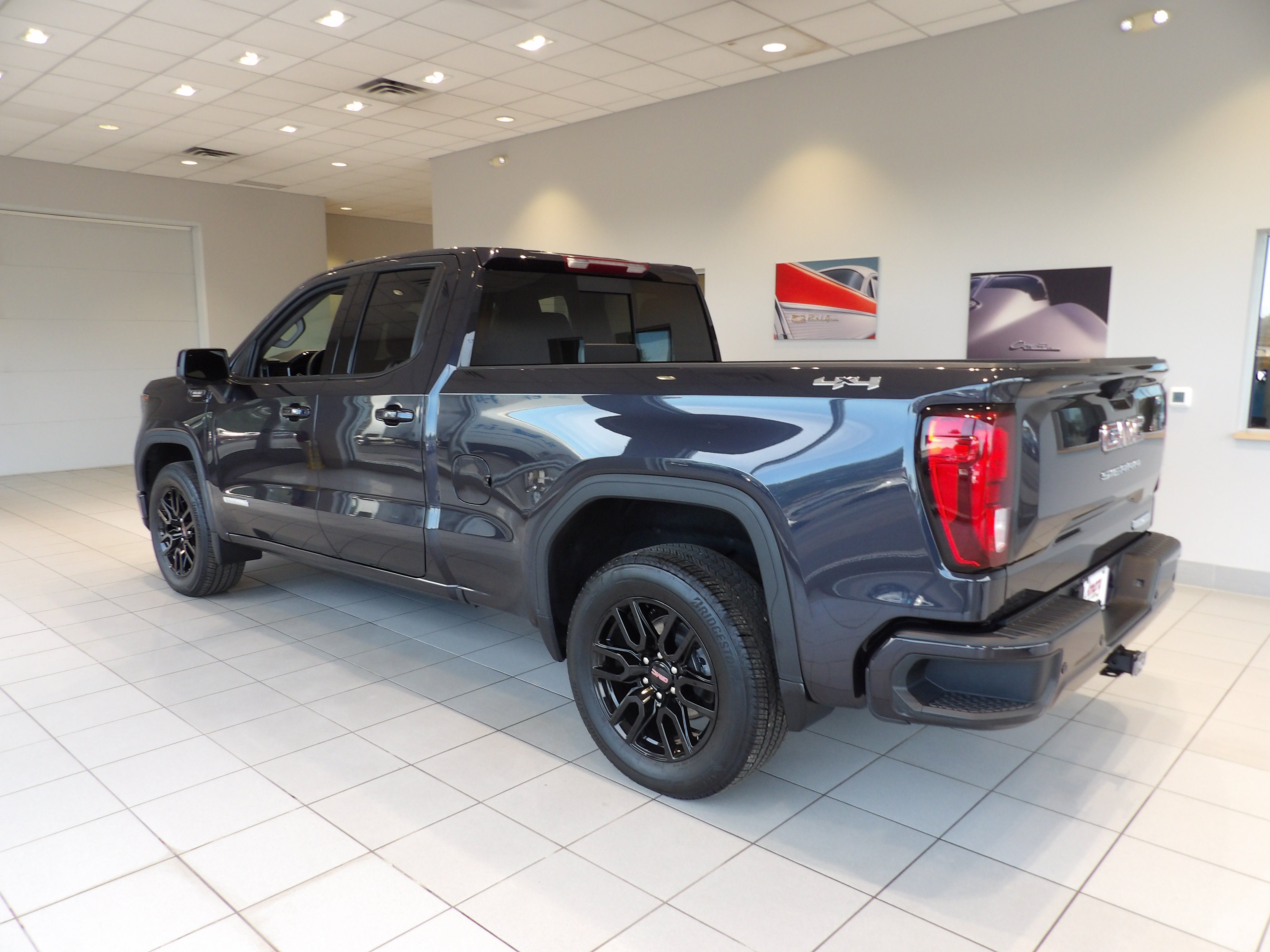 2025 GMC Sierra 1500 Elevation