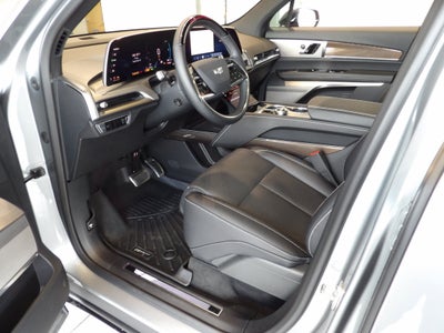 2026 Cadillac VISTIQ Luxury