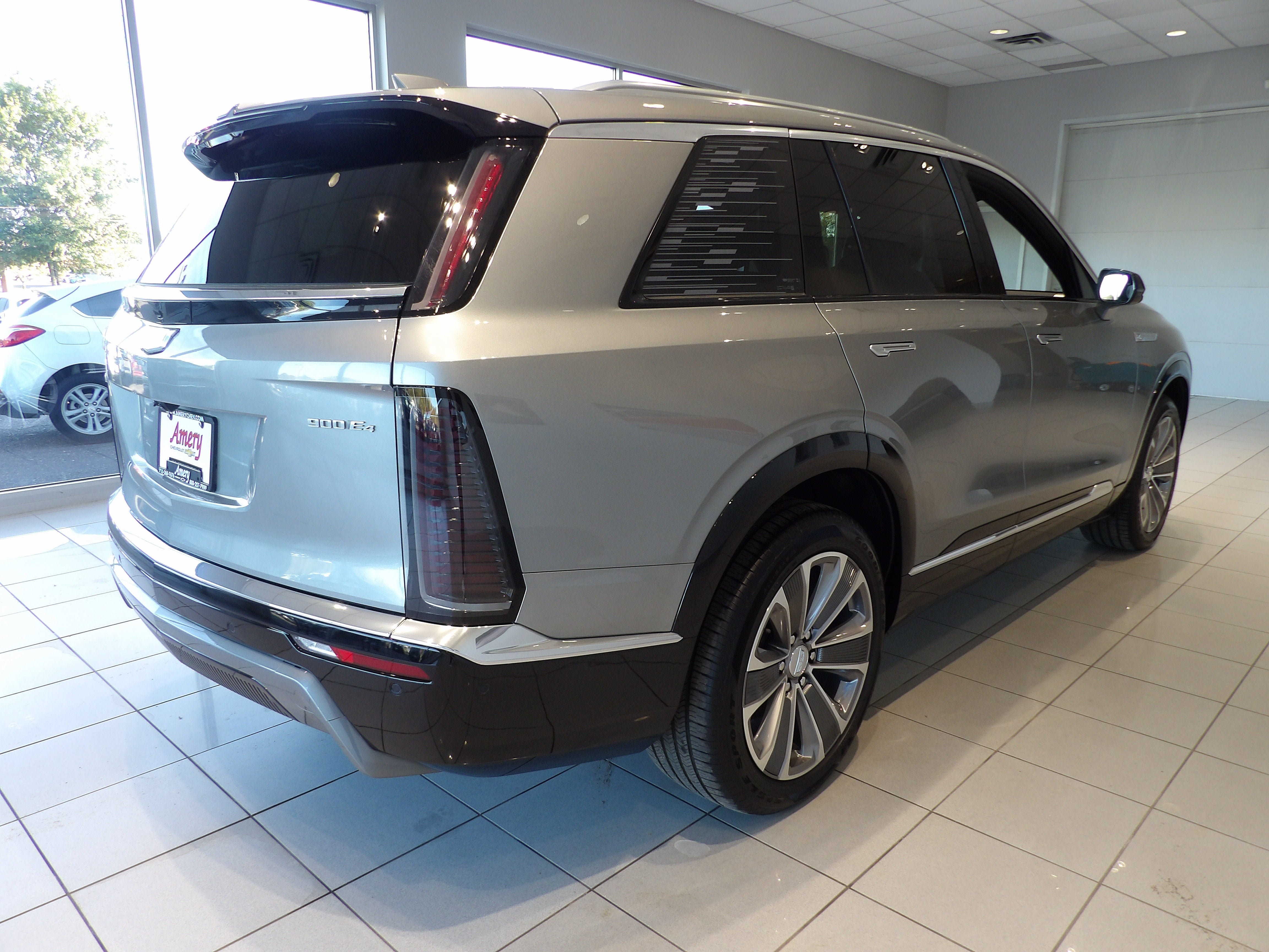 2026 Cadillac VISTIQ Luxury