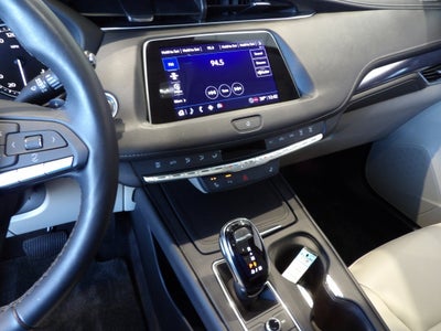 2022 Cadillac XT4 Luxury