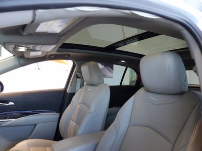 2022 Cadillac XT4 Luxury