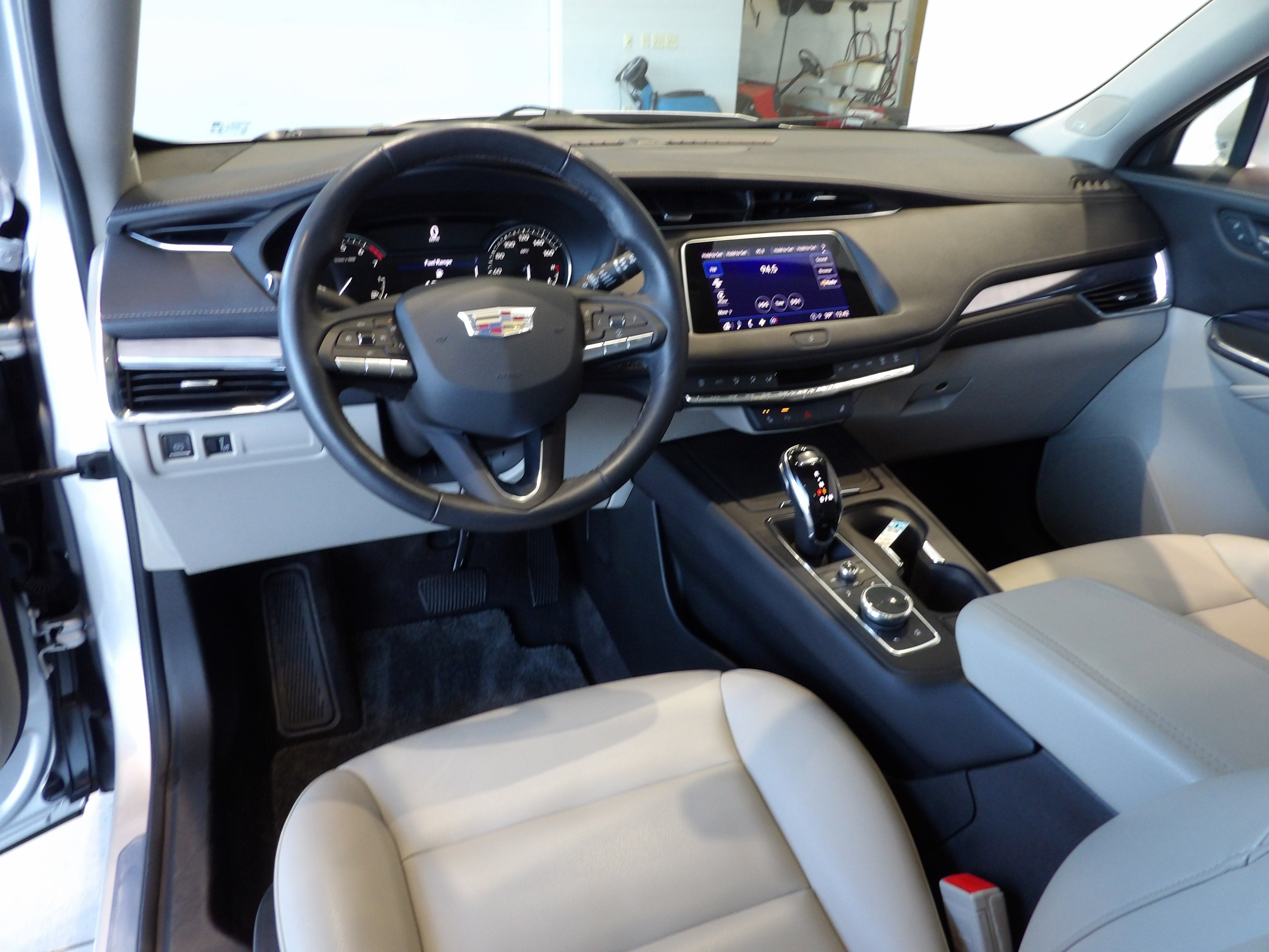 2022 Cadillac XT4 Luxury