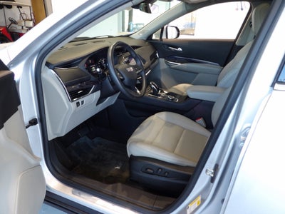 2022 Cadillac XT4 Luxury