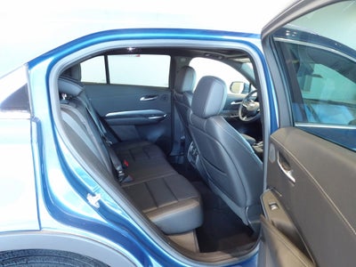 2024 Cadillac XT4 Premium Luxury