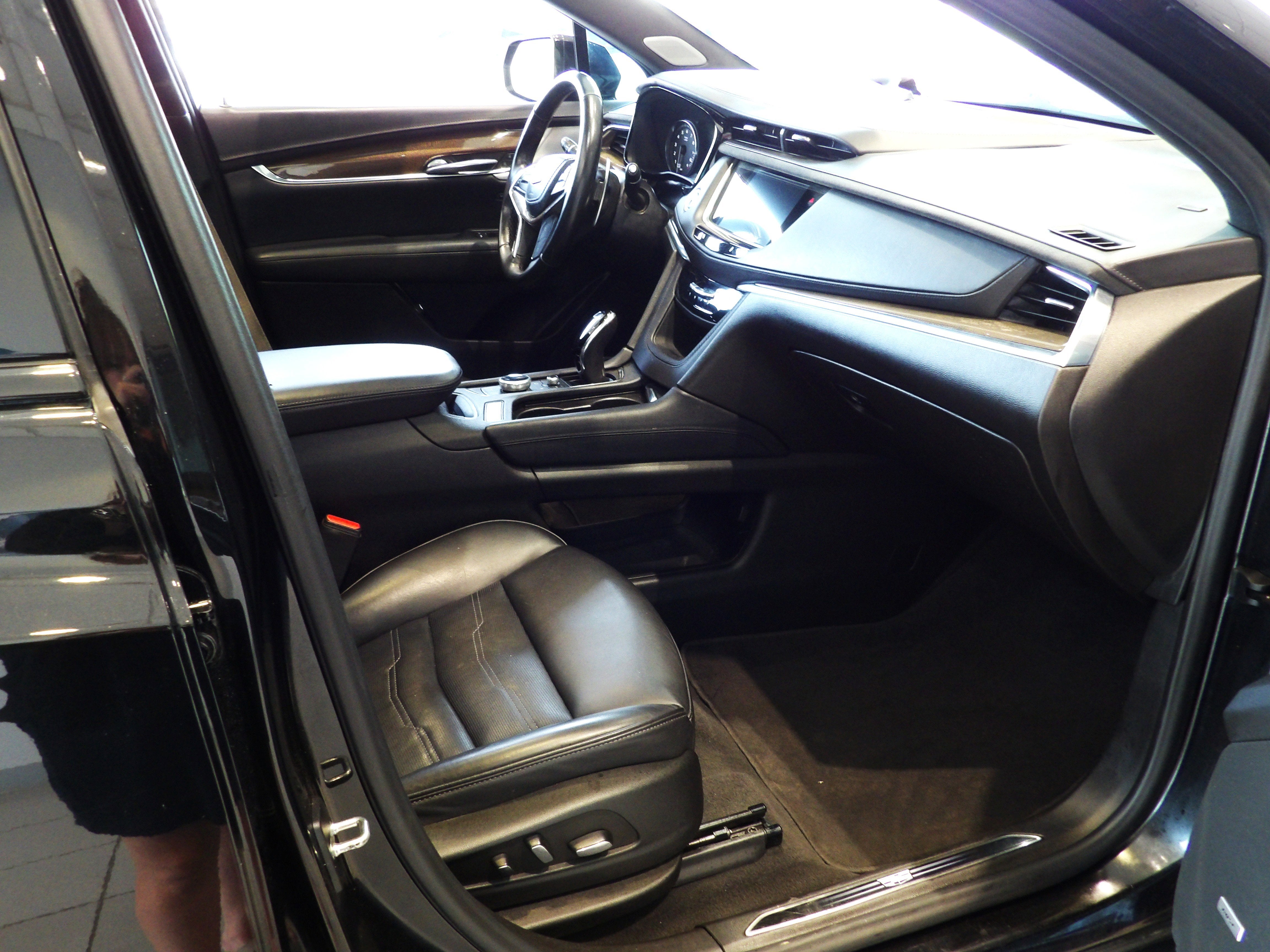 2022 Cadillac XT5 Sport