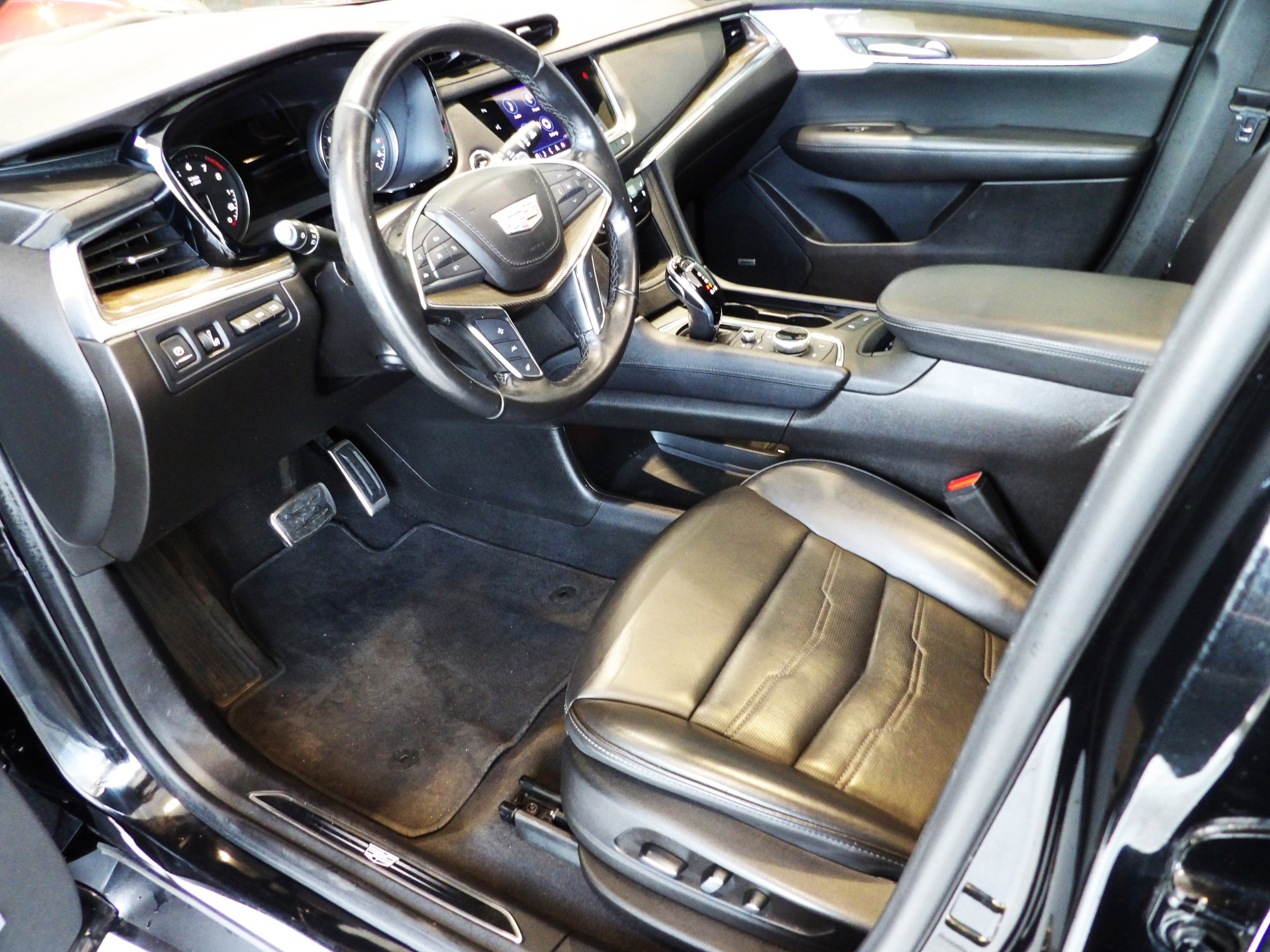 2022 Cadillac XT5 Sport