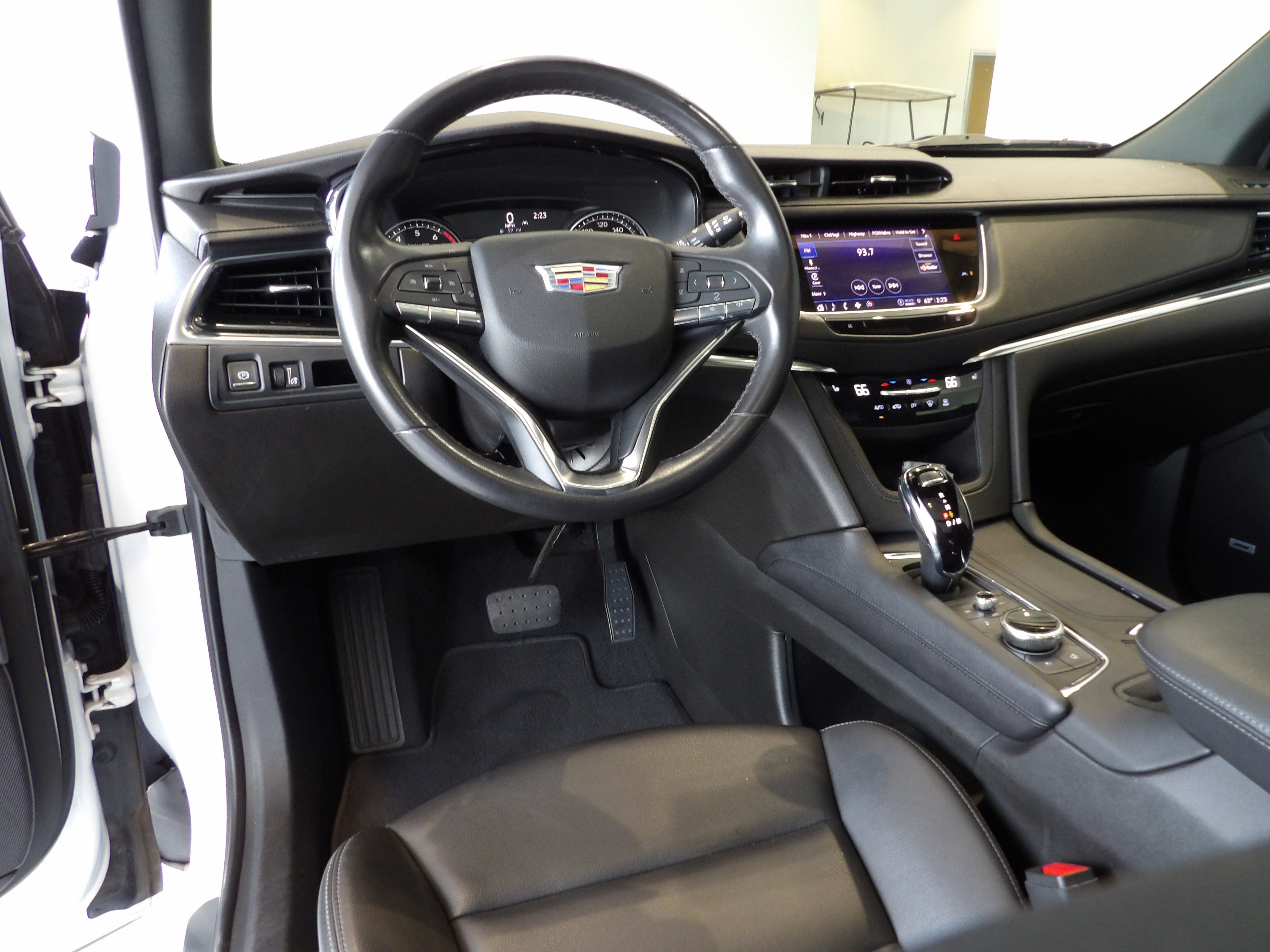 2023 Cadillac XT6 Luxury