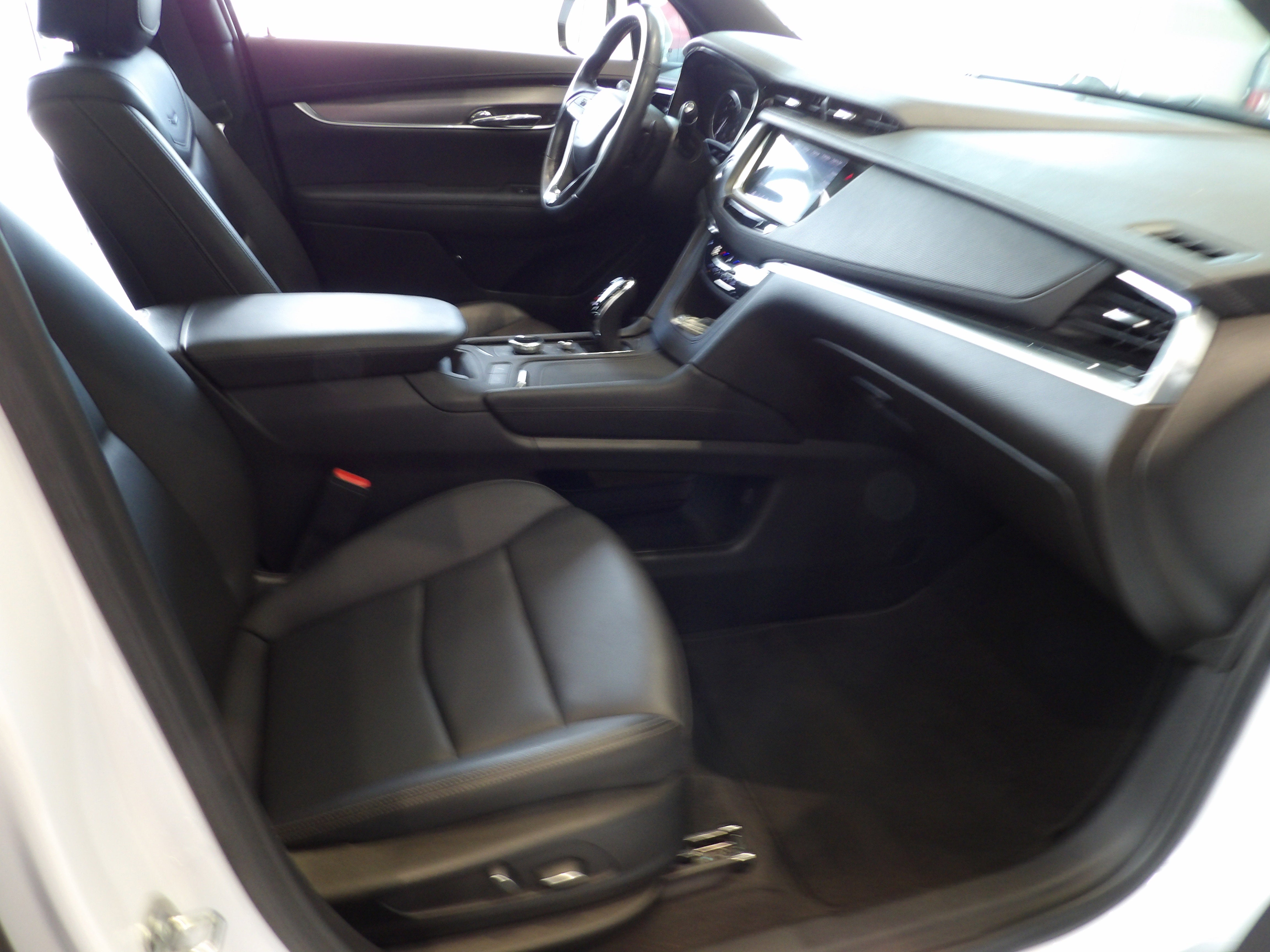 2023 Cadillac XT6 Luxury