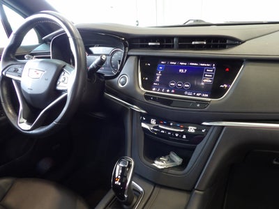 2023 Cadillac XT6 Luxury