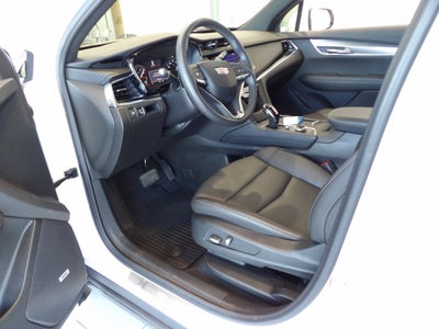 2025 Cadillac XT6 Luxury