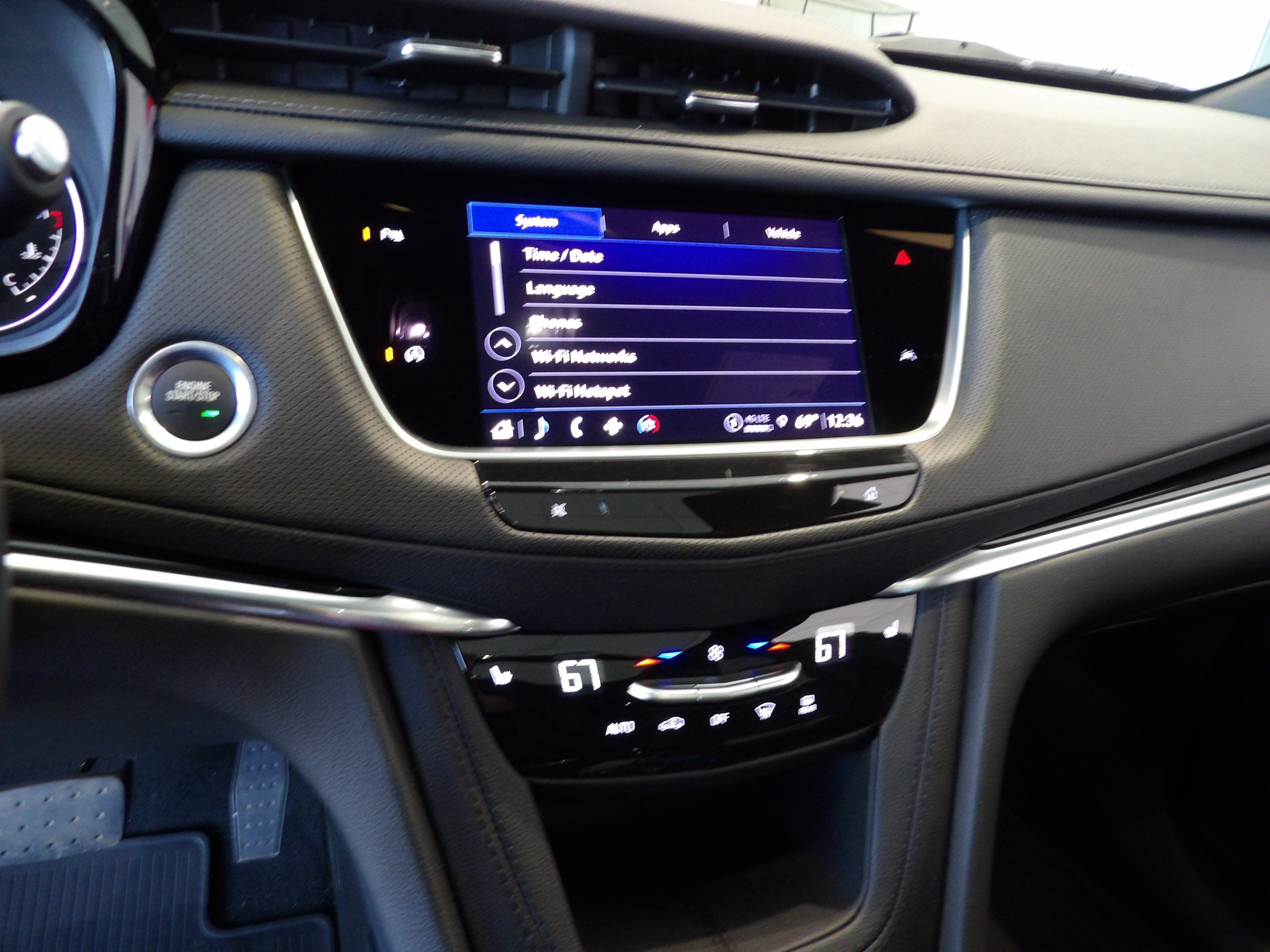 2025 Cadillac XT6 Luxury