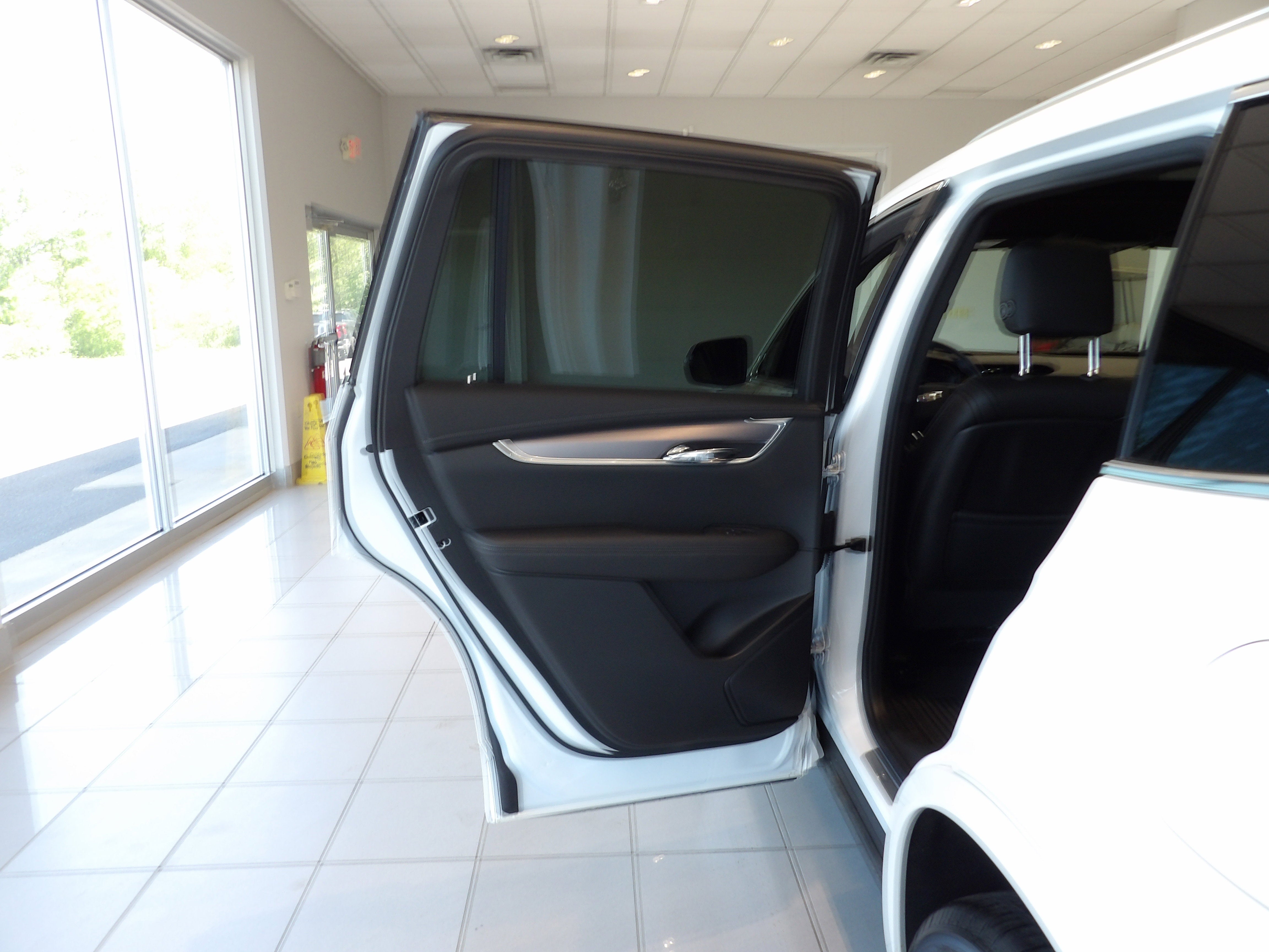 2025 Cadillac XT6 Luxury