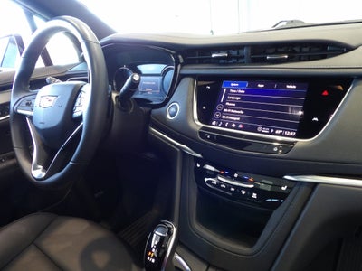 2025 Cadillac XT6 Luxury