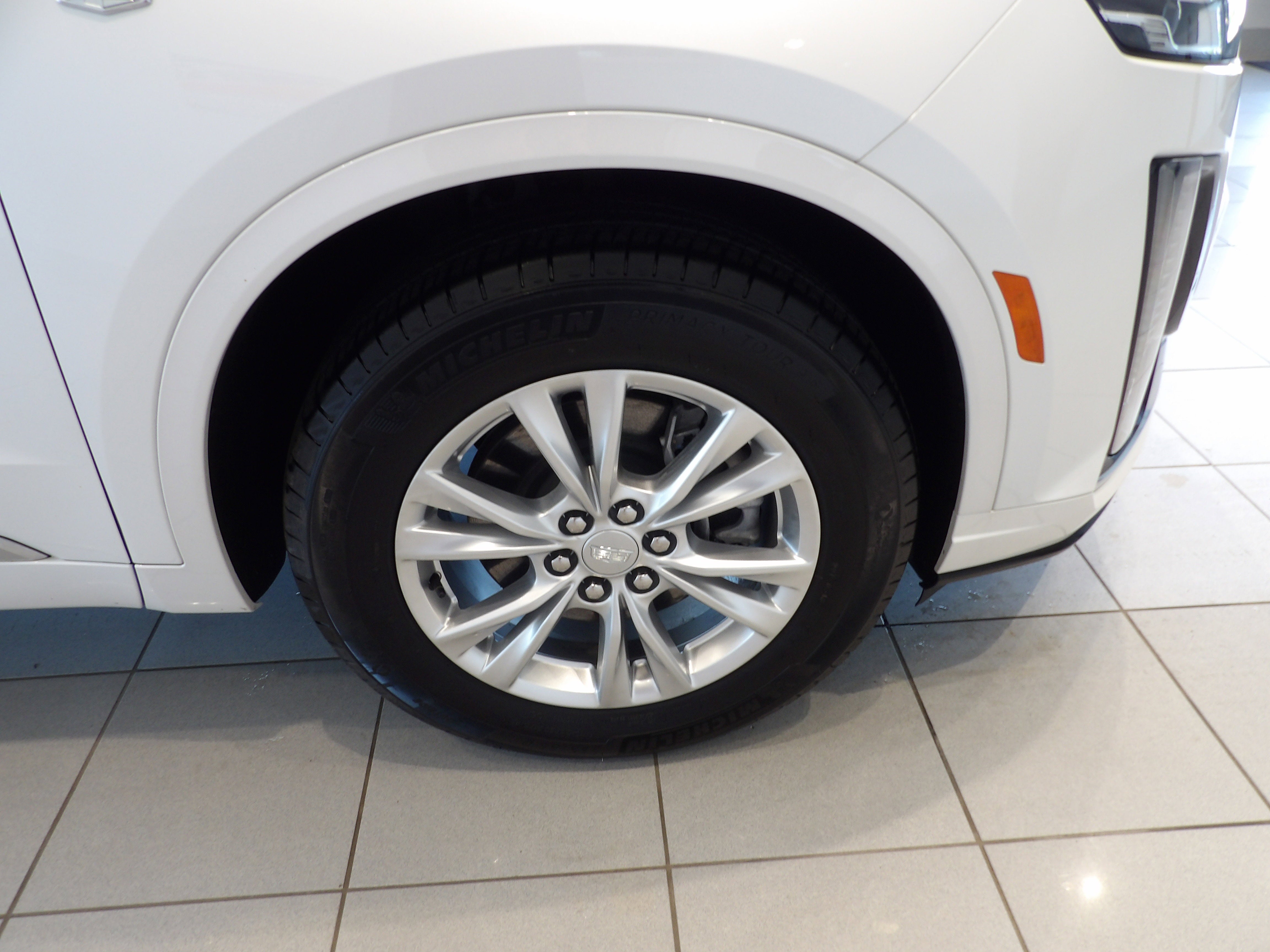 2025 Cadillac XT6 Luxury