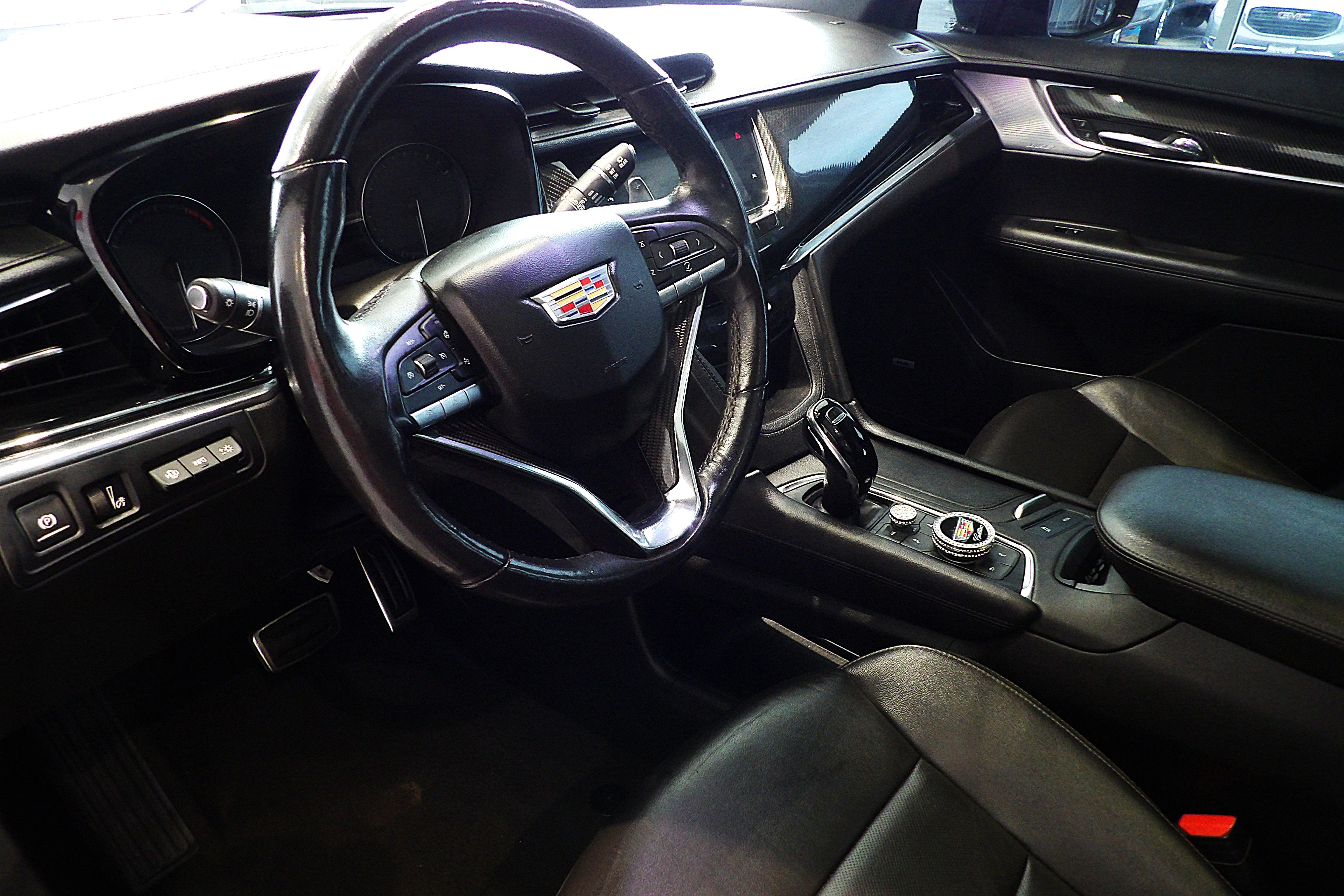 2020 Cadillac XT6 Sport