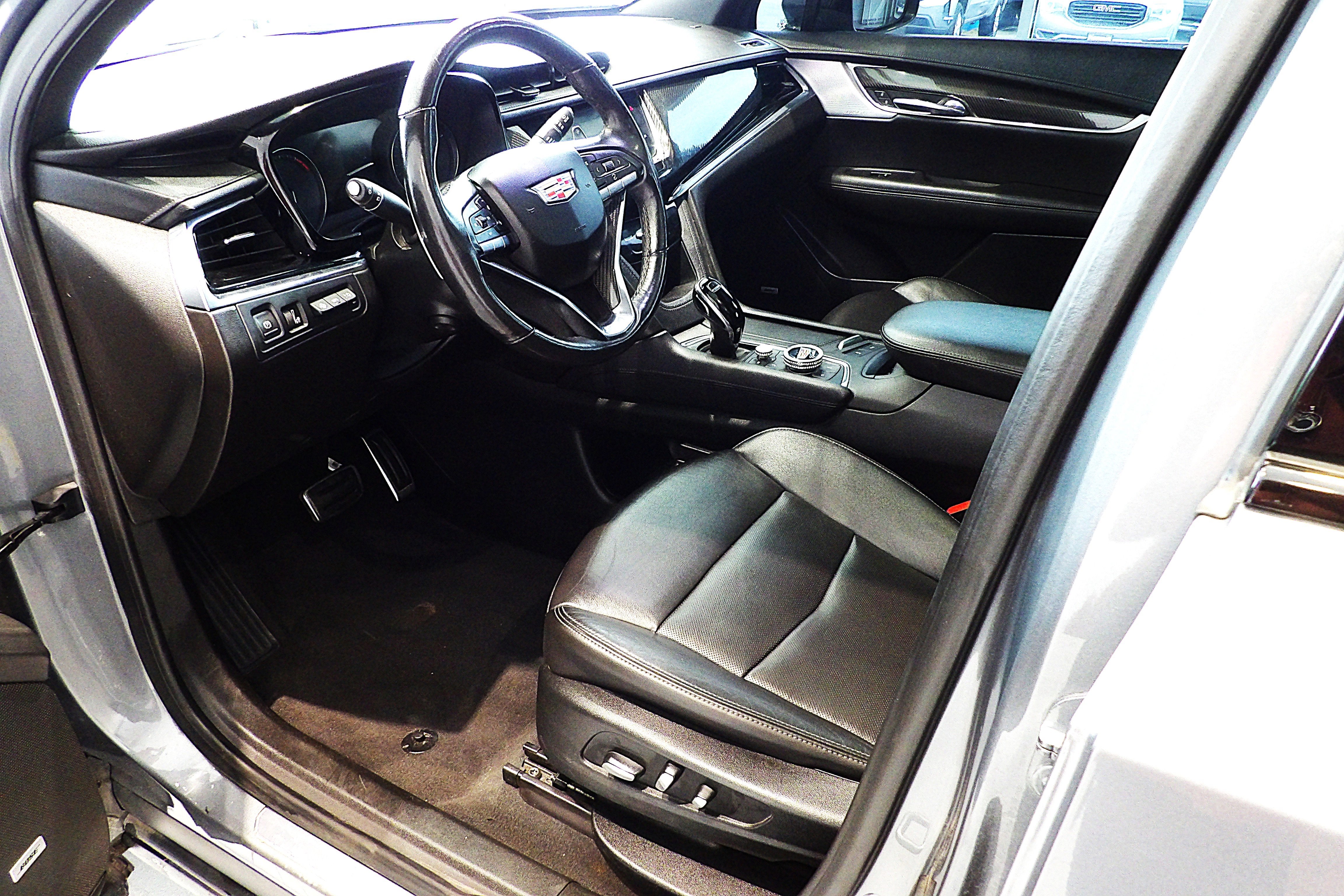 2020 Cadillac XT6 Sport