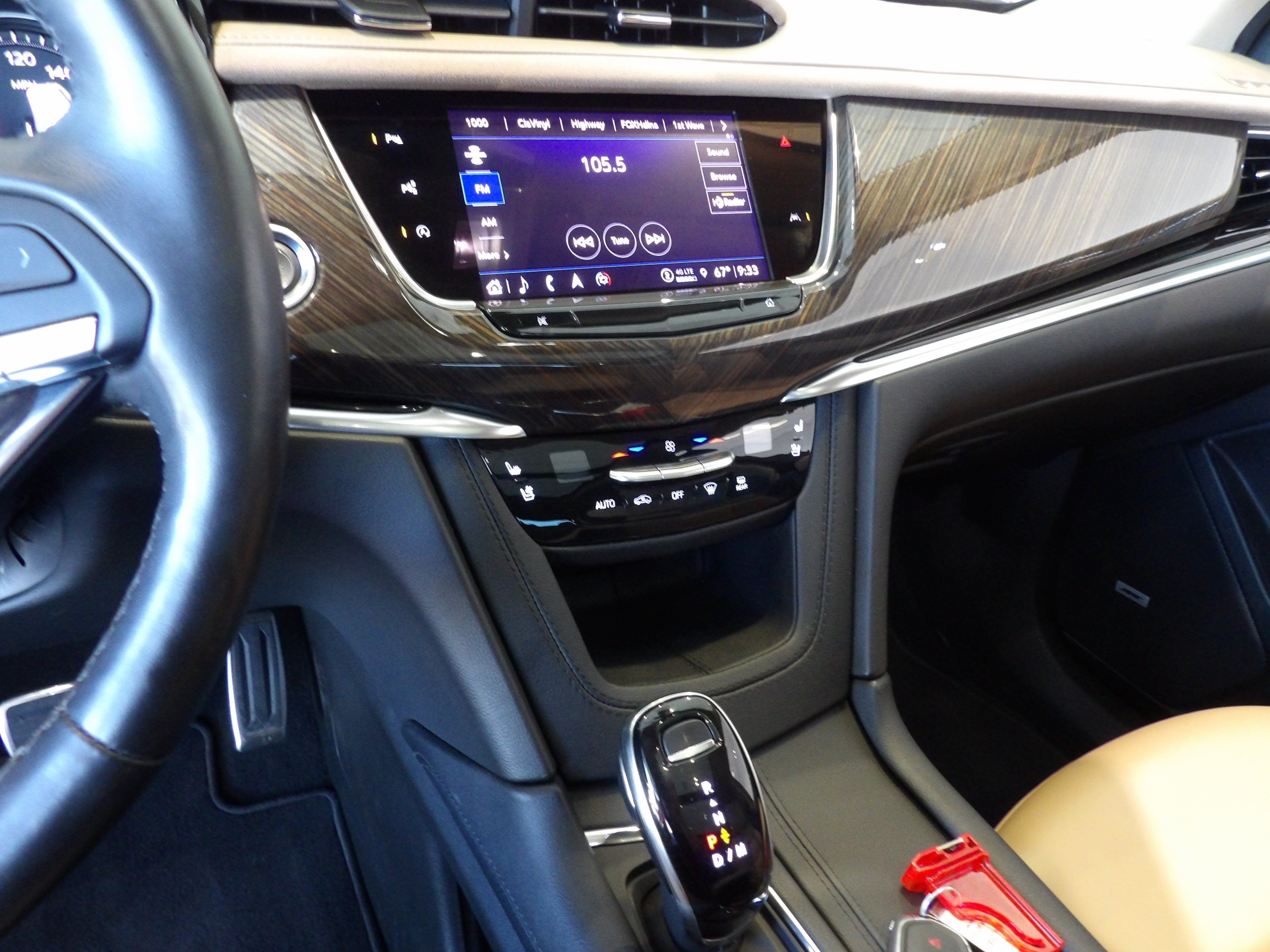 2025 Cadillac XT6 Sport