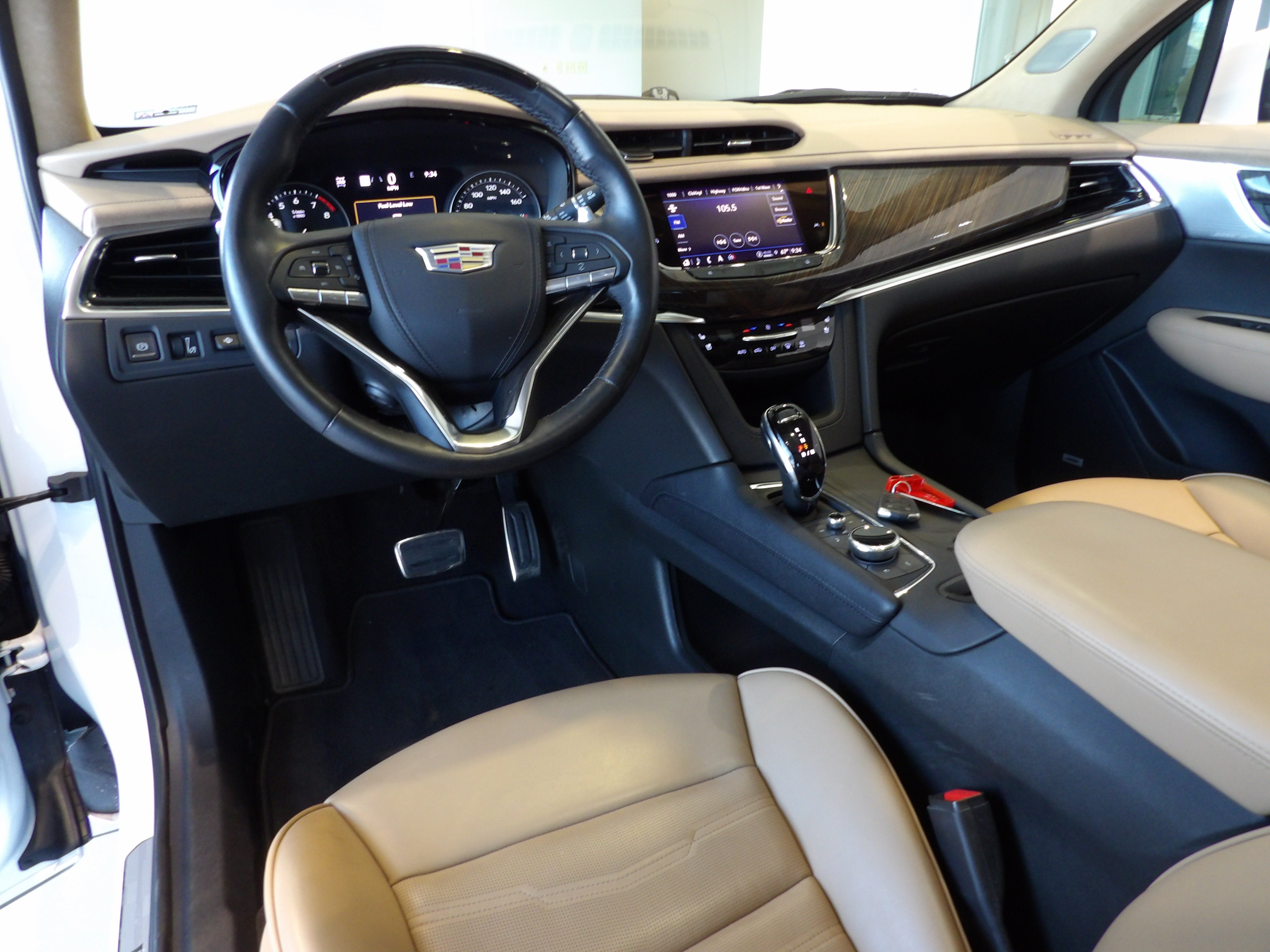 2025 Cadillac XT6 Sport