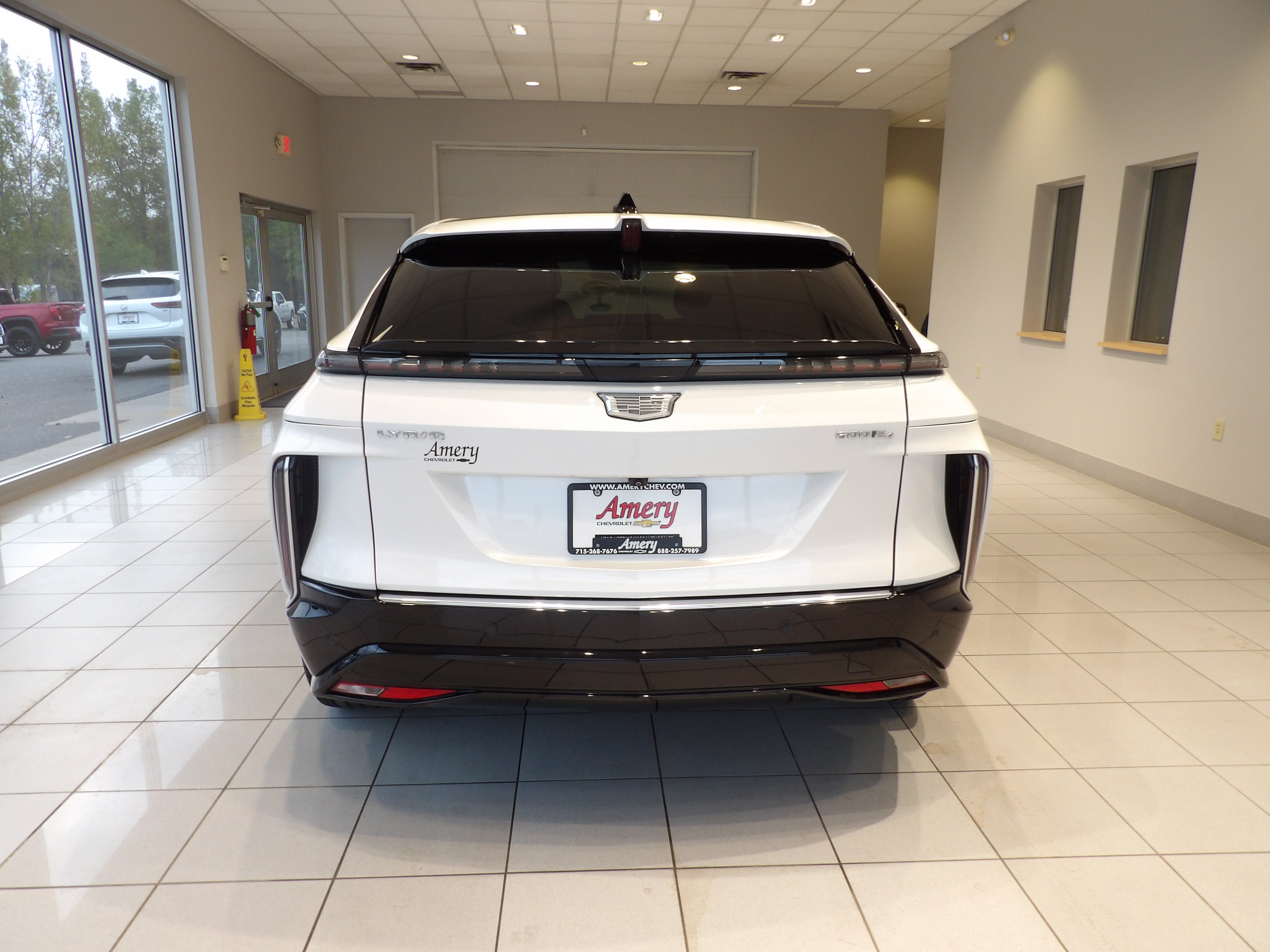 2024 Cadillac LYRIQ Luxury 2