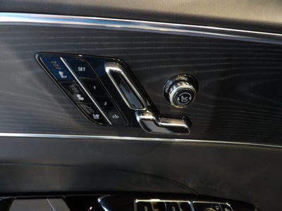 2024 Cadillac LYRIQ Luxury 2
