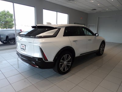 2024 Cadillac LYRIQ Luxury 2