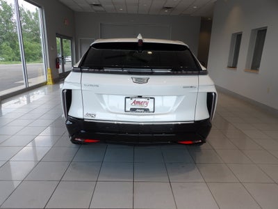 2024 Cadillac LYRIQ Luxury 2