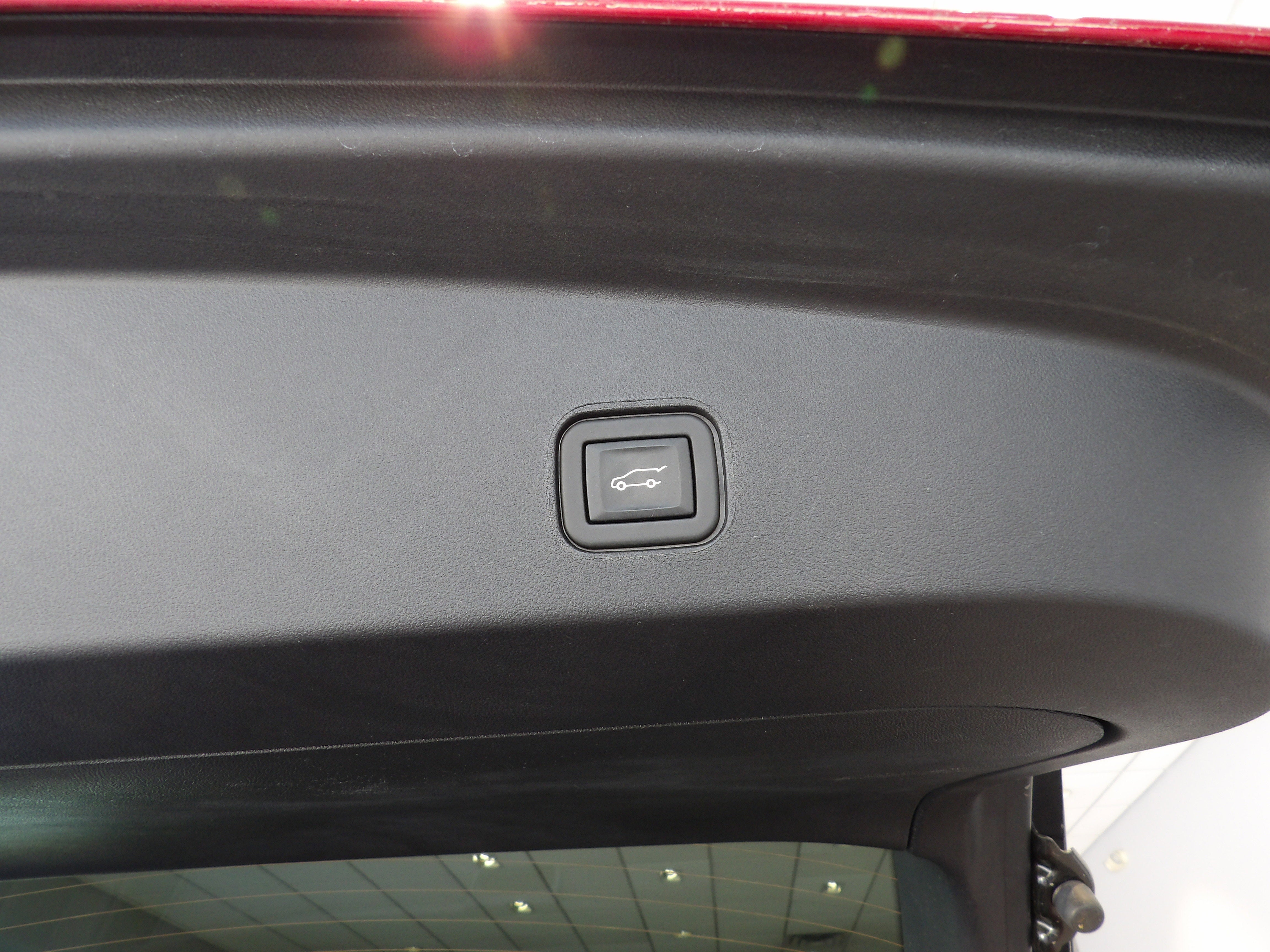 2024 Cadillac LYRIQ Luxury 2