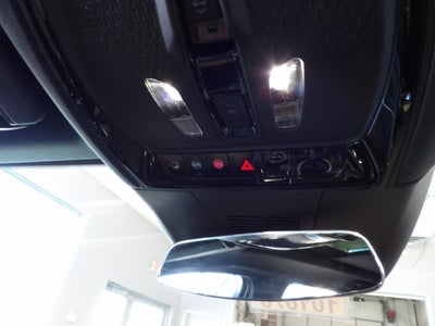 2024 Cadillac LYRIQ Luxury 2