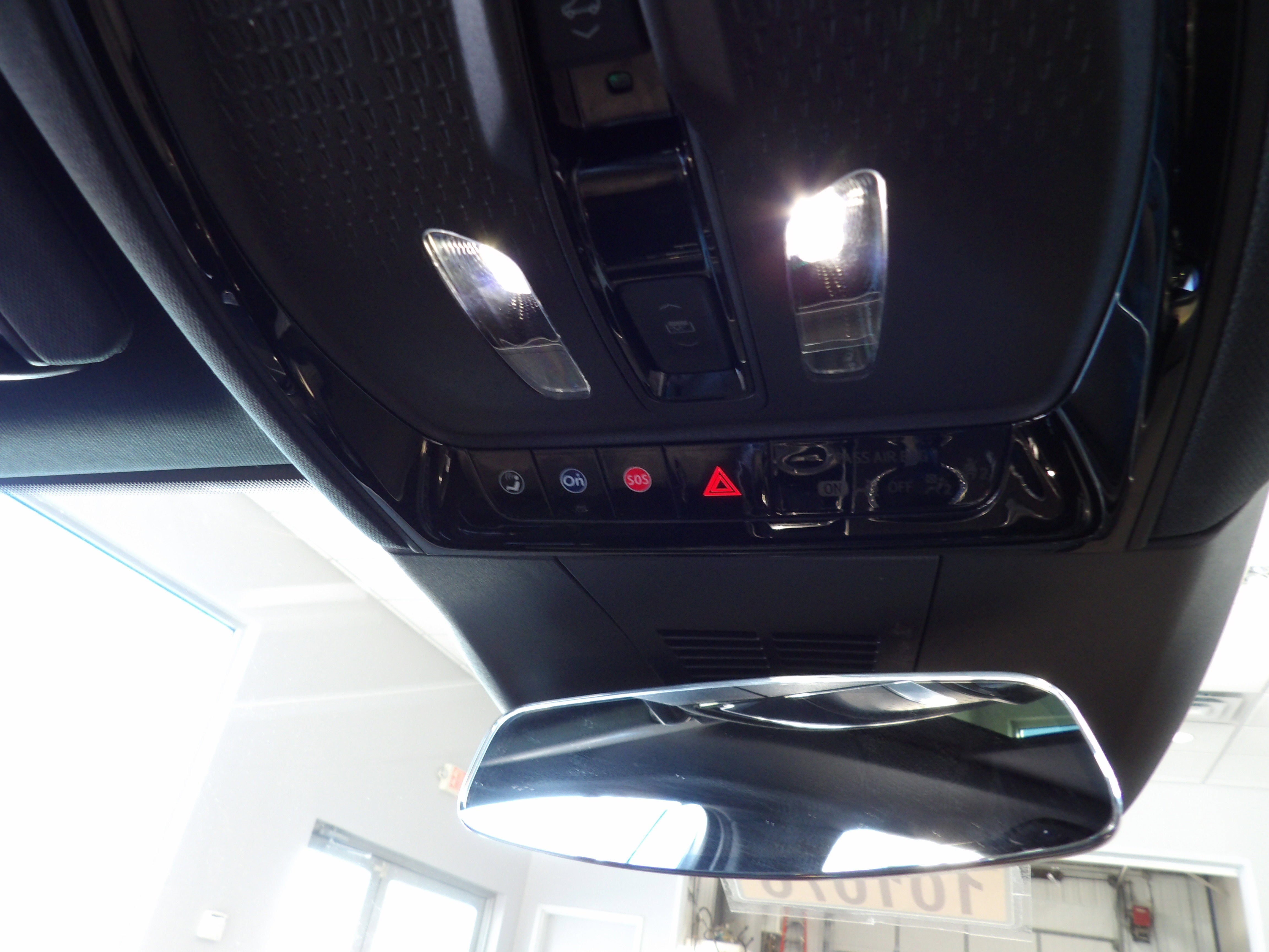 2024 Cadillac LYRIQ Luxury 2