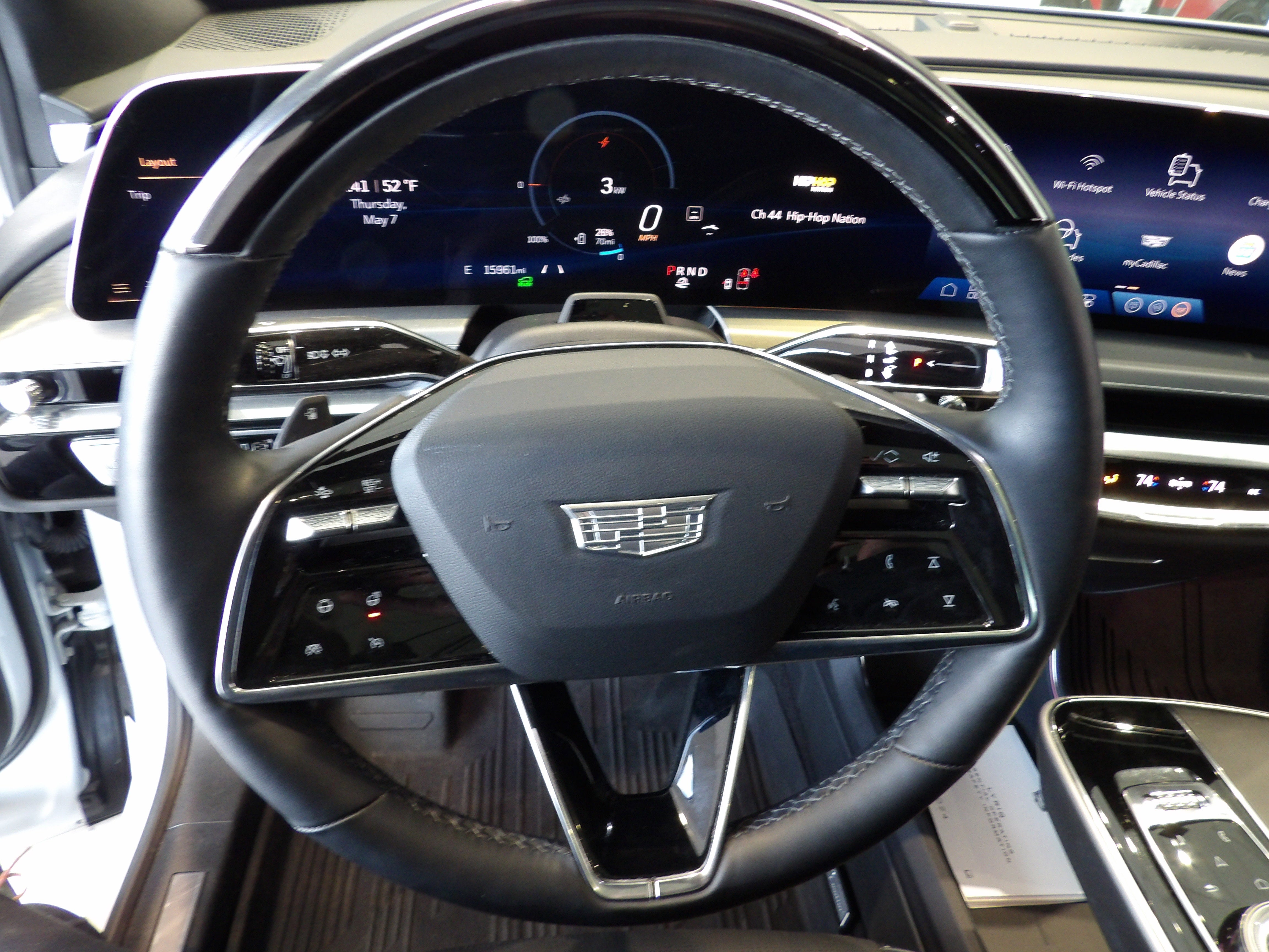 2024 Cadillac LYRIQ Sport 2