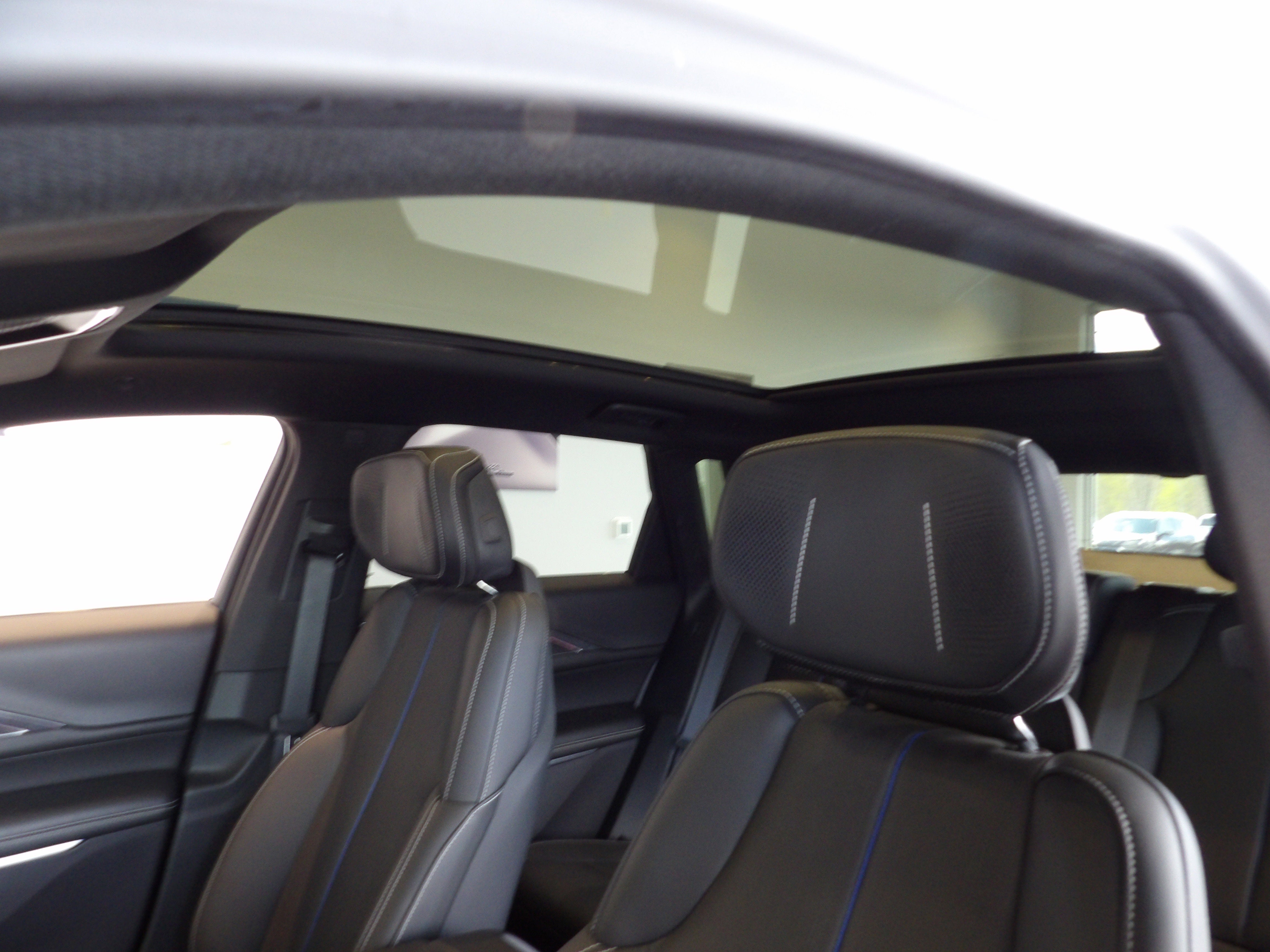 2024 Cadillac LYRIQ Sport 2