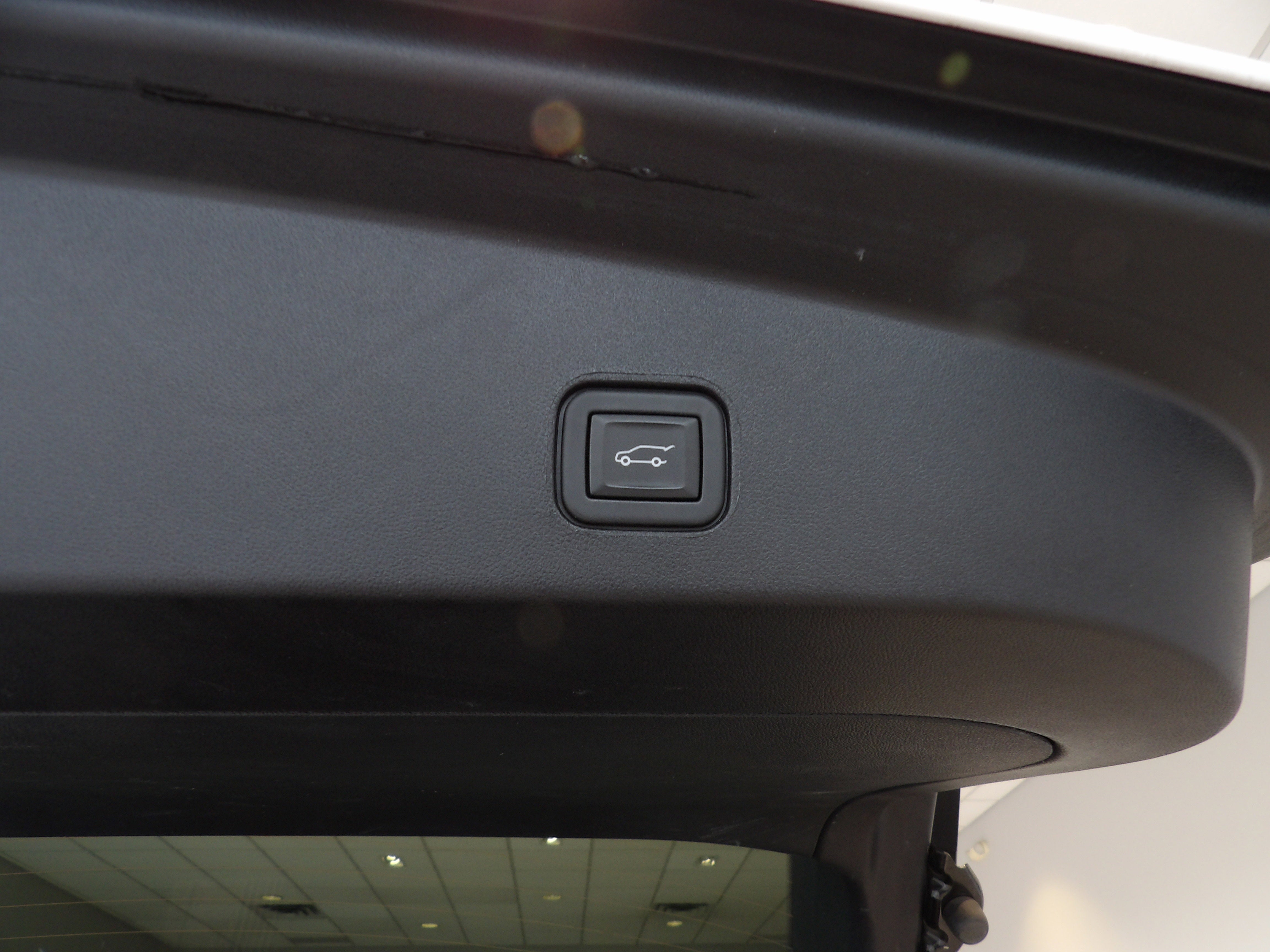 2024 Cadillac LYRIQ Sport 2
