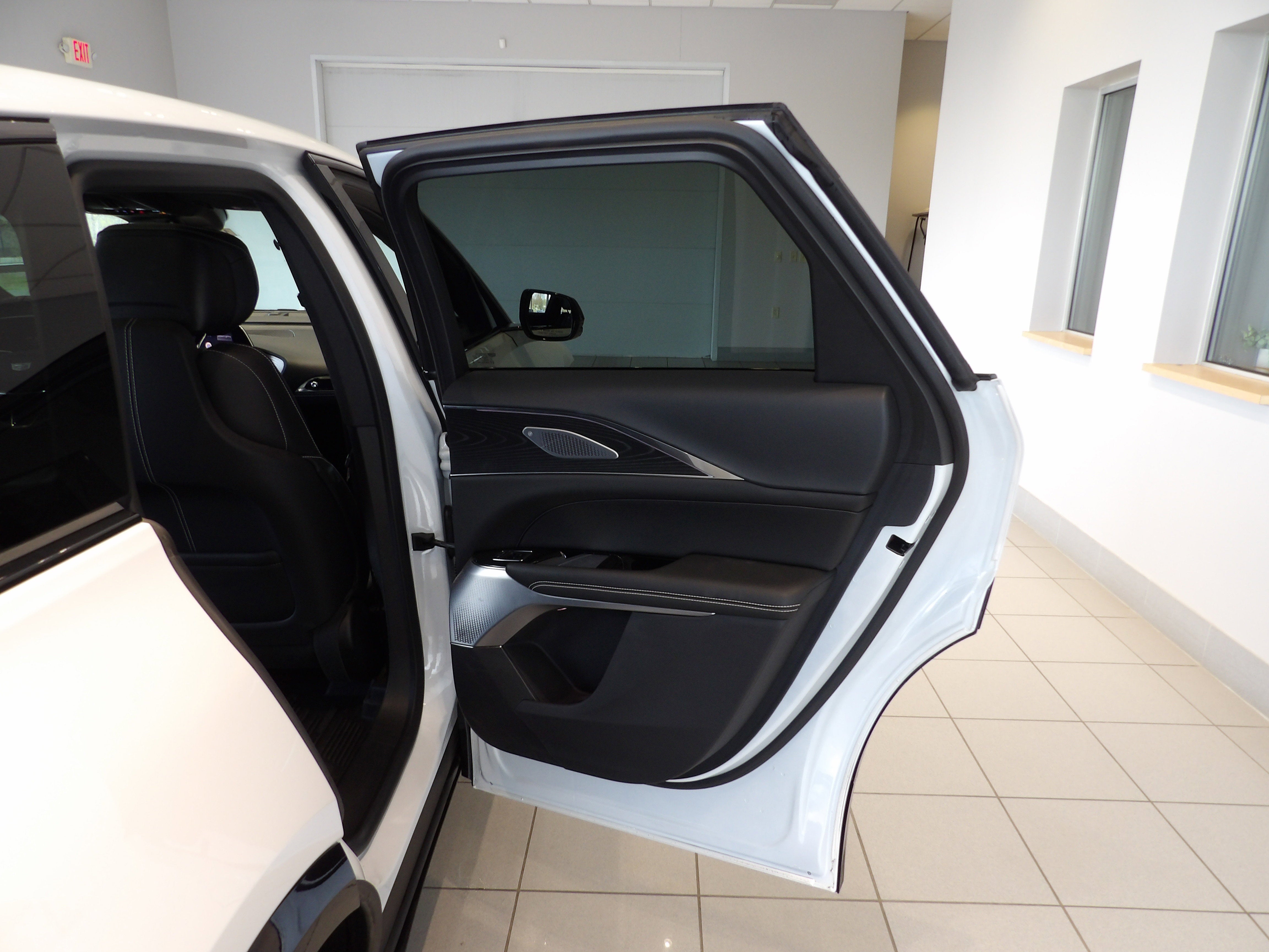 2024 Cadillac LYRIQ Sport 2