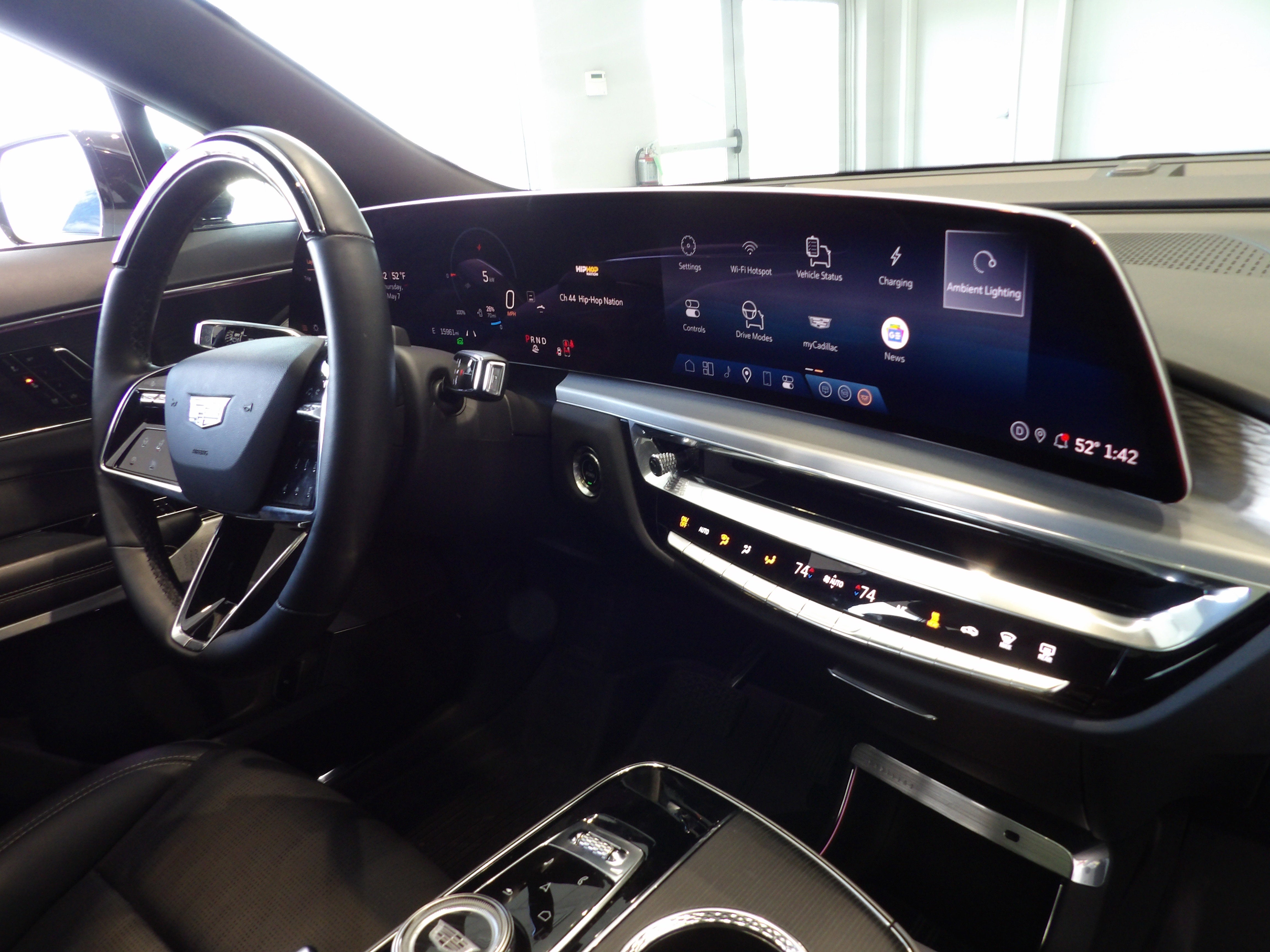 2024 Cadillac LYRIQ Sport 2