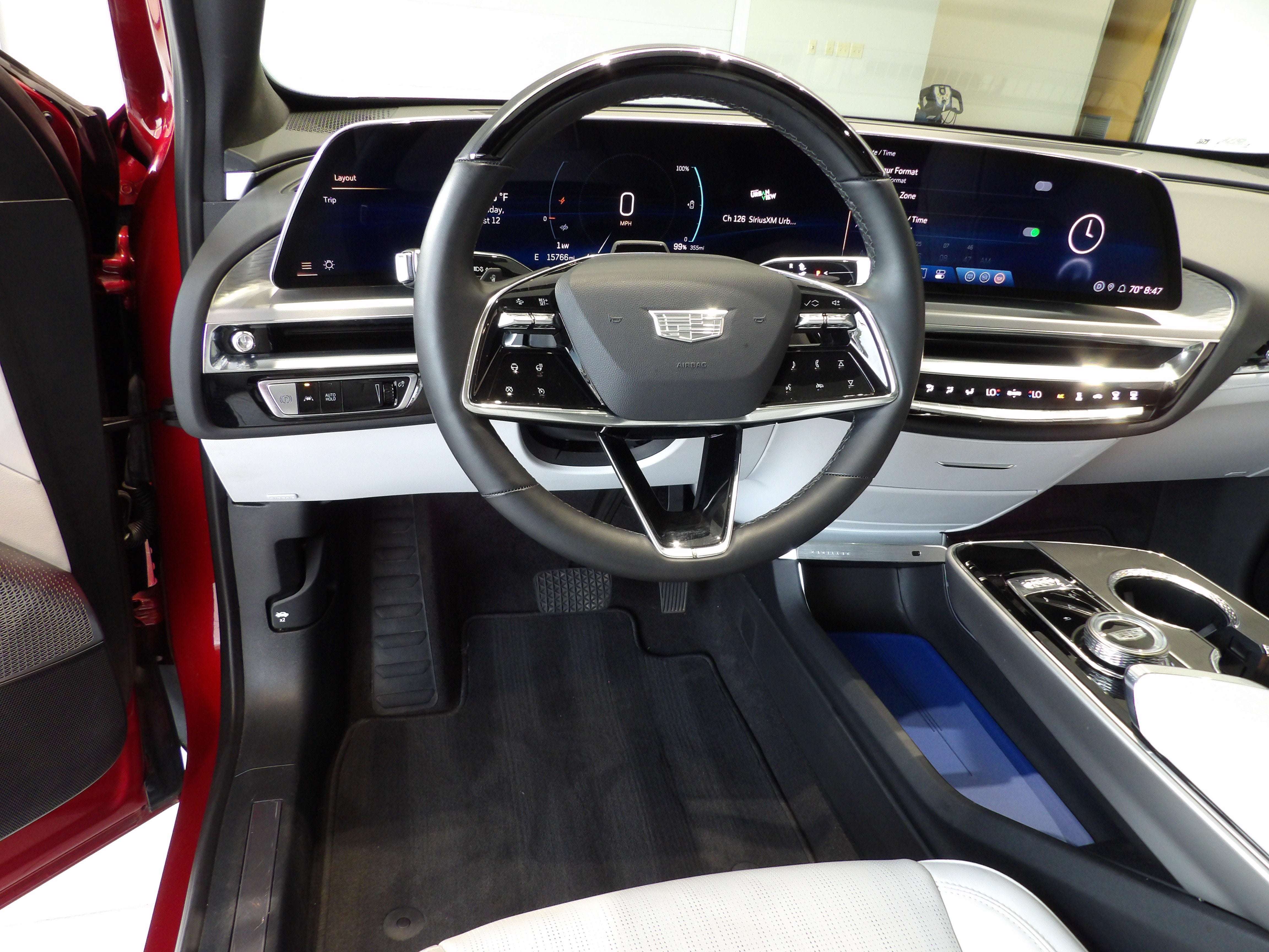 2024 Cadillac LYRIQ Sport 2