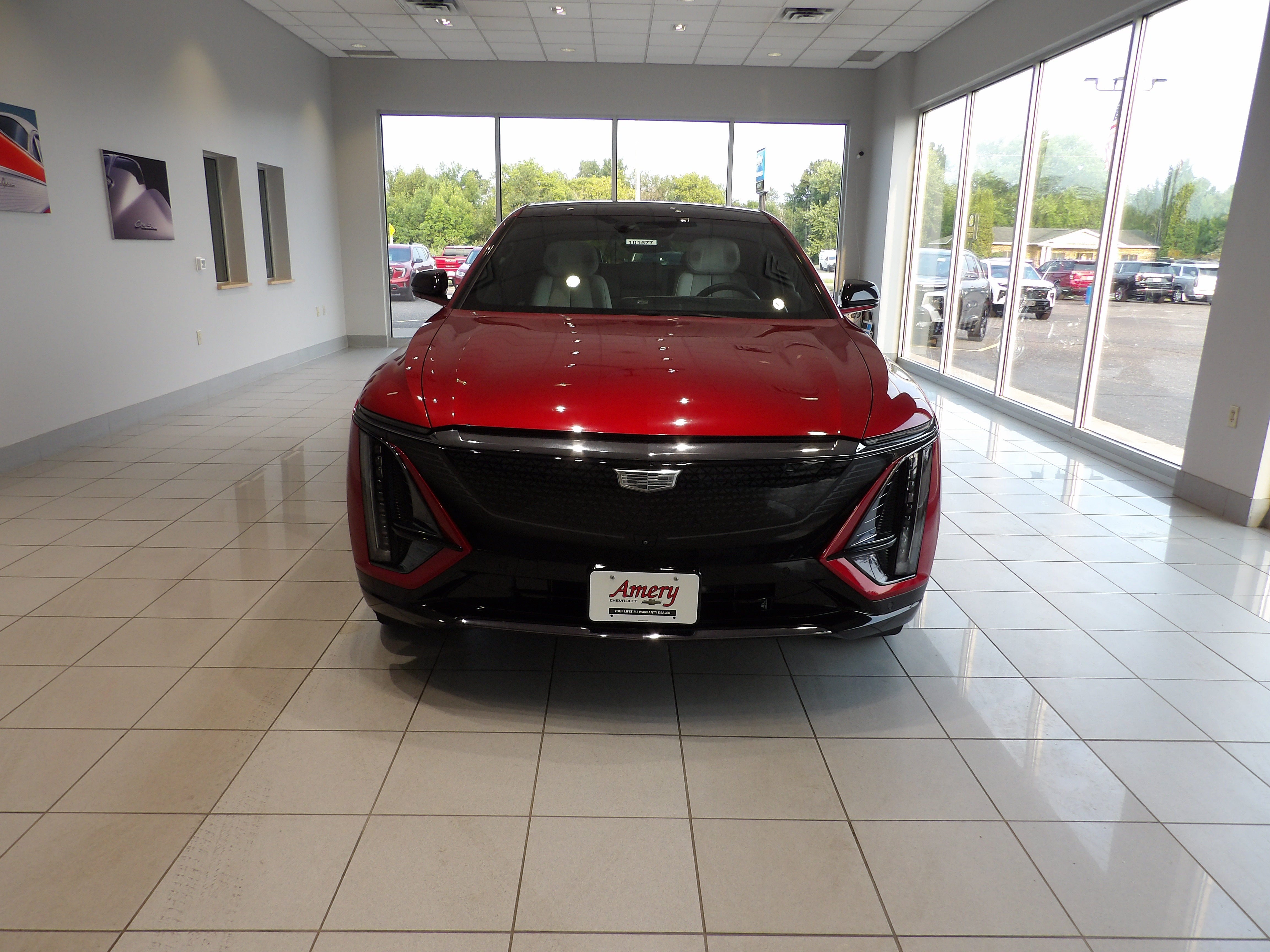 2024 Cadillac LYRIQ Sport 2