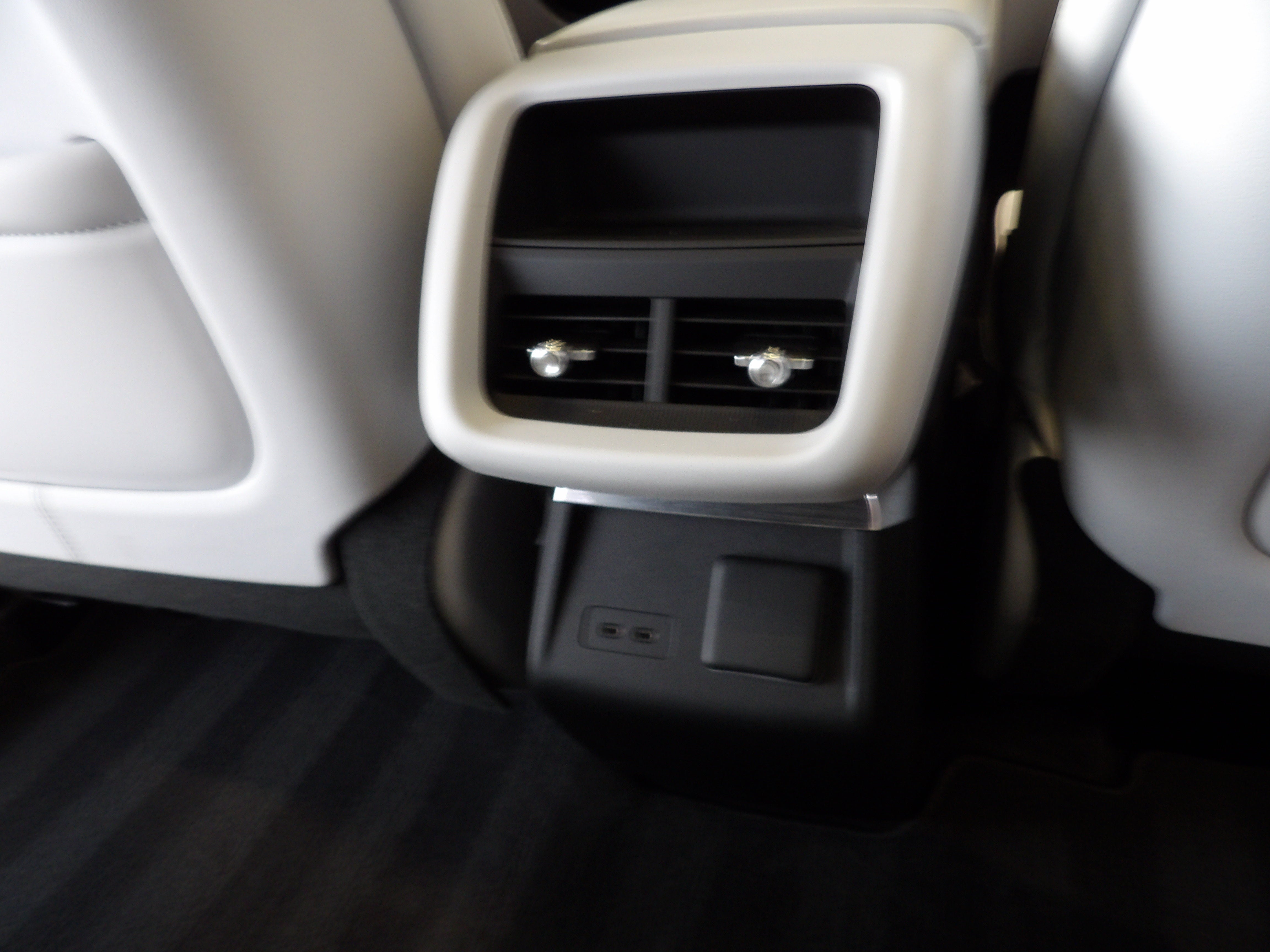 2024 Cadillac LYRIQ Sport 2