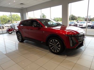 2024 Cadillac LYRIQ Sport 2