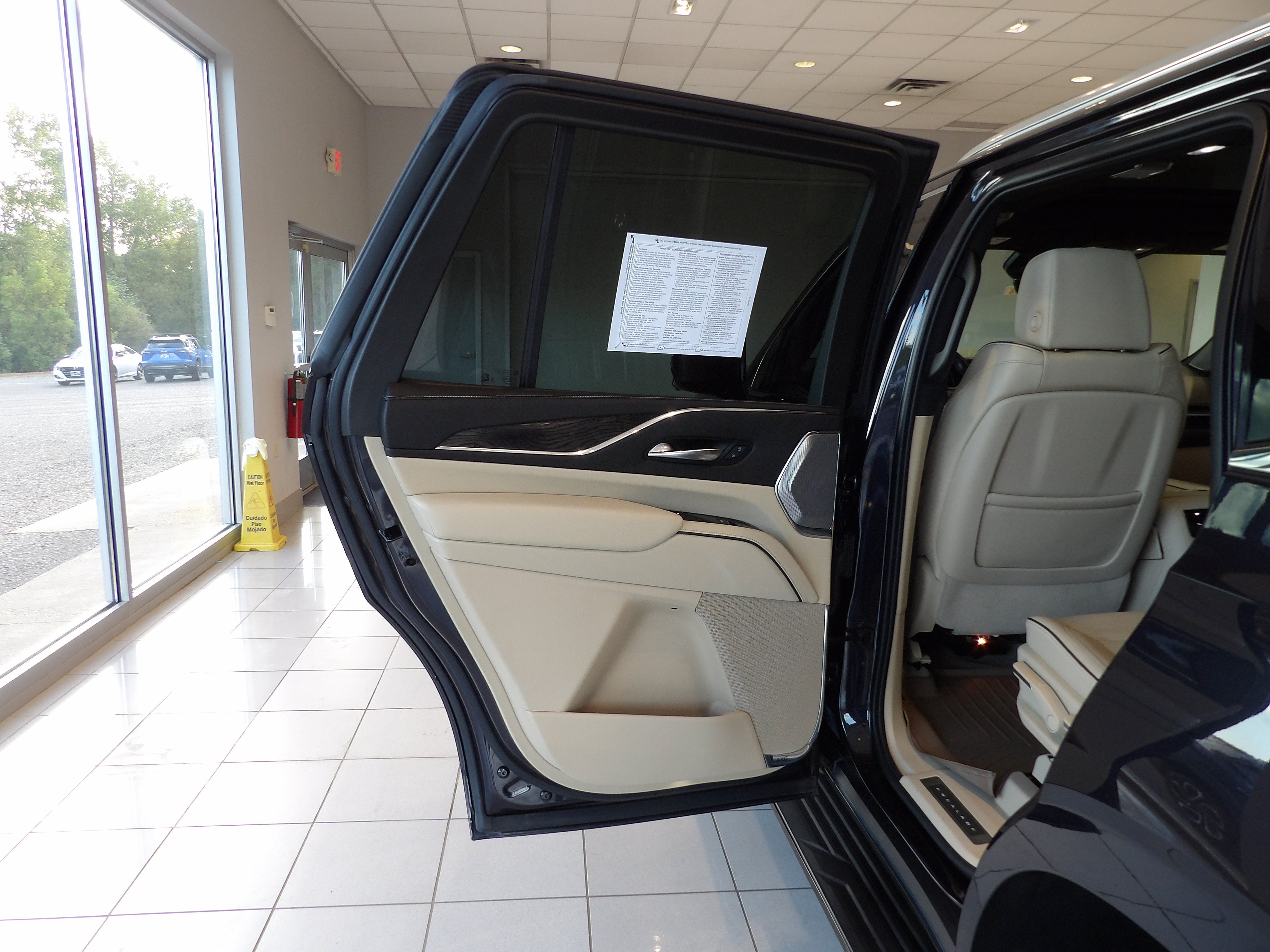 2022 Cadillac Escalade Premium Luxury
