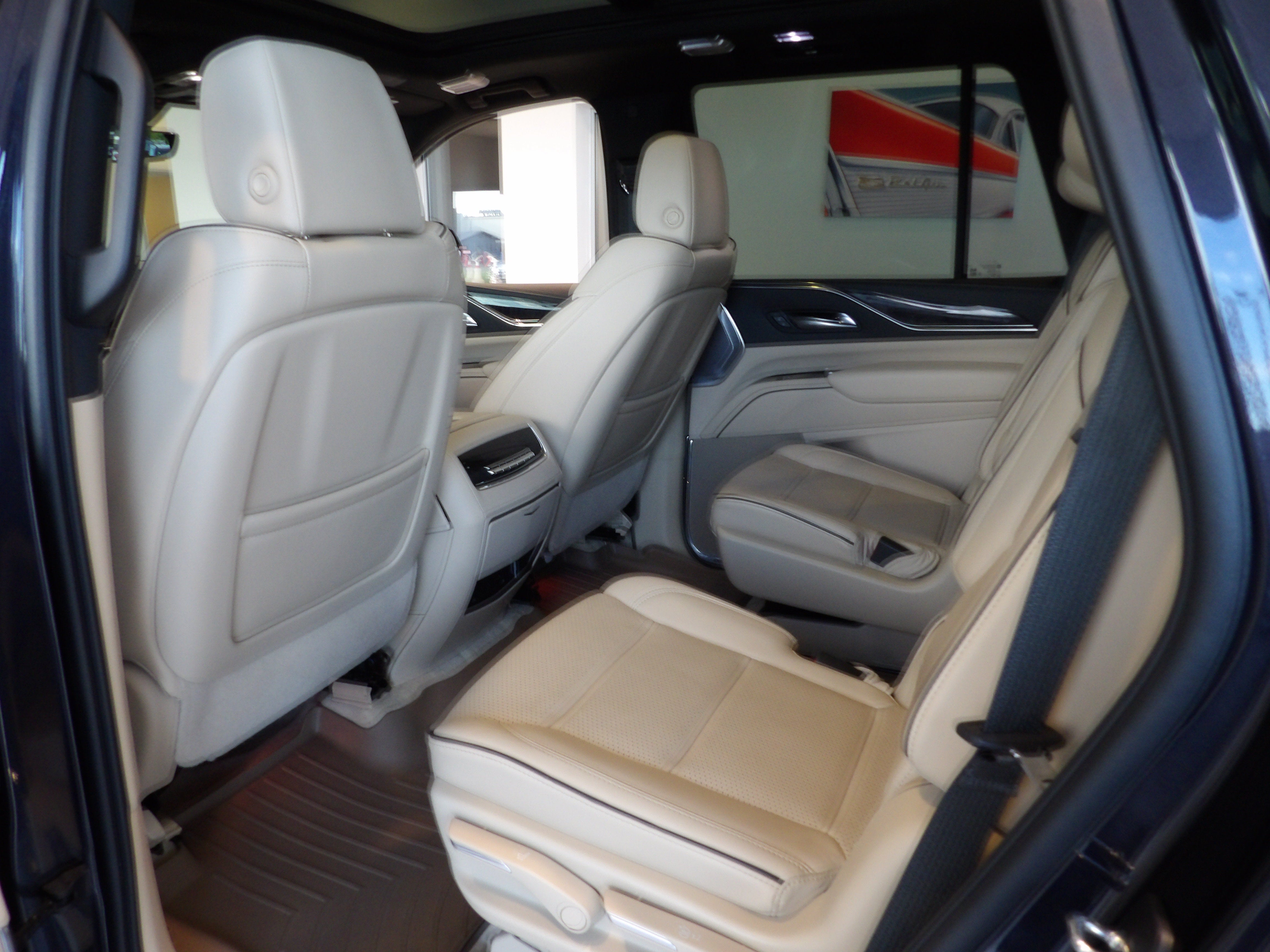 2022 Cadillac Escalade Premium Luxury